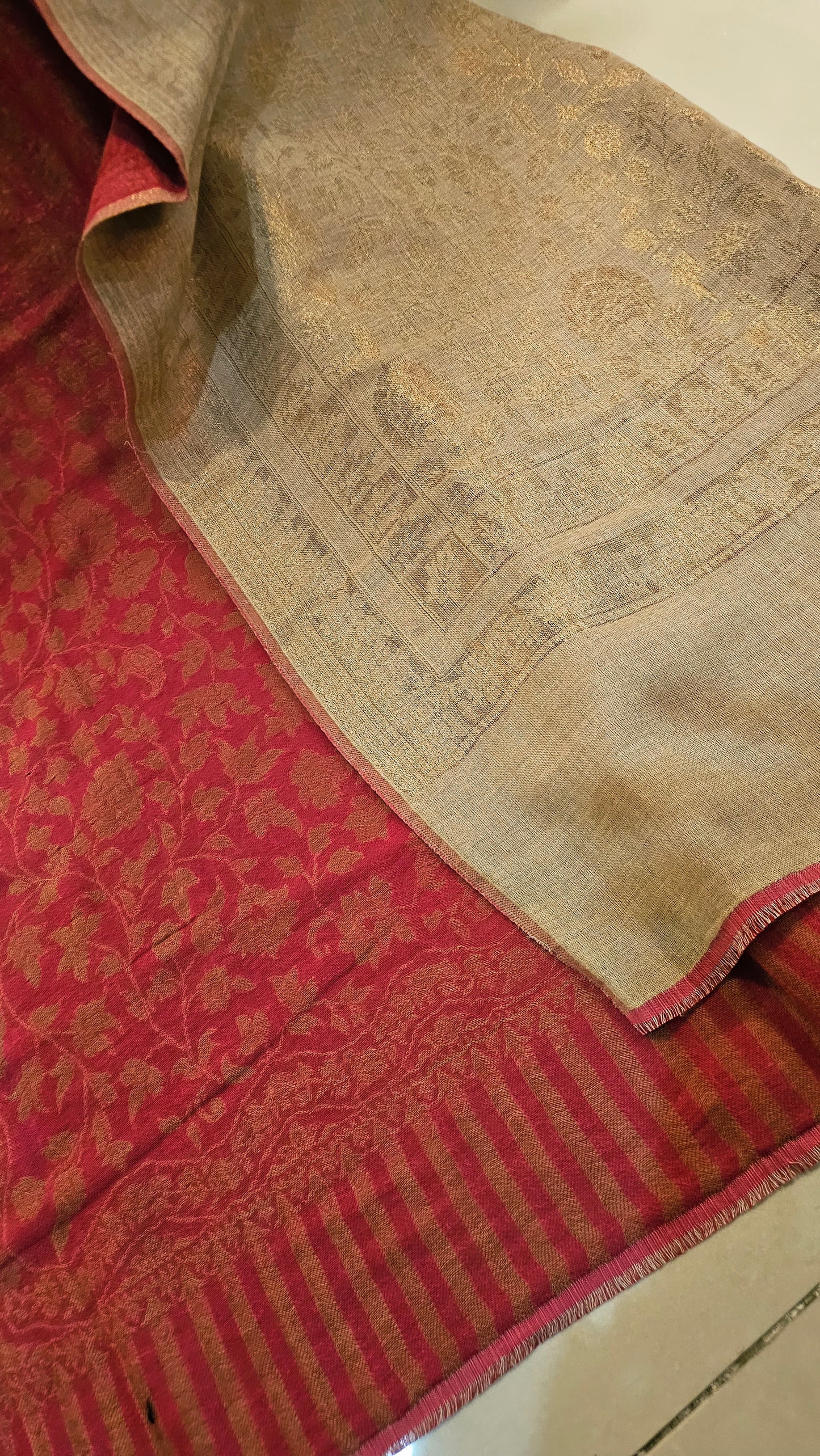 Reversible moonlight kaani: Pashmina