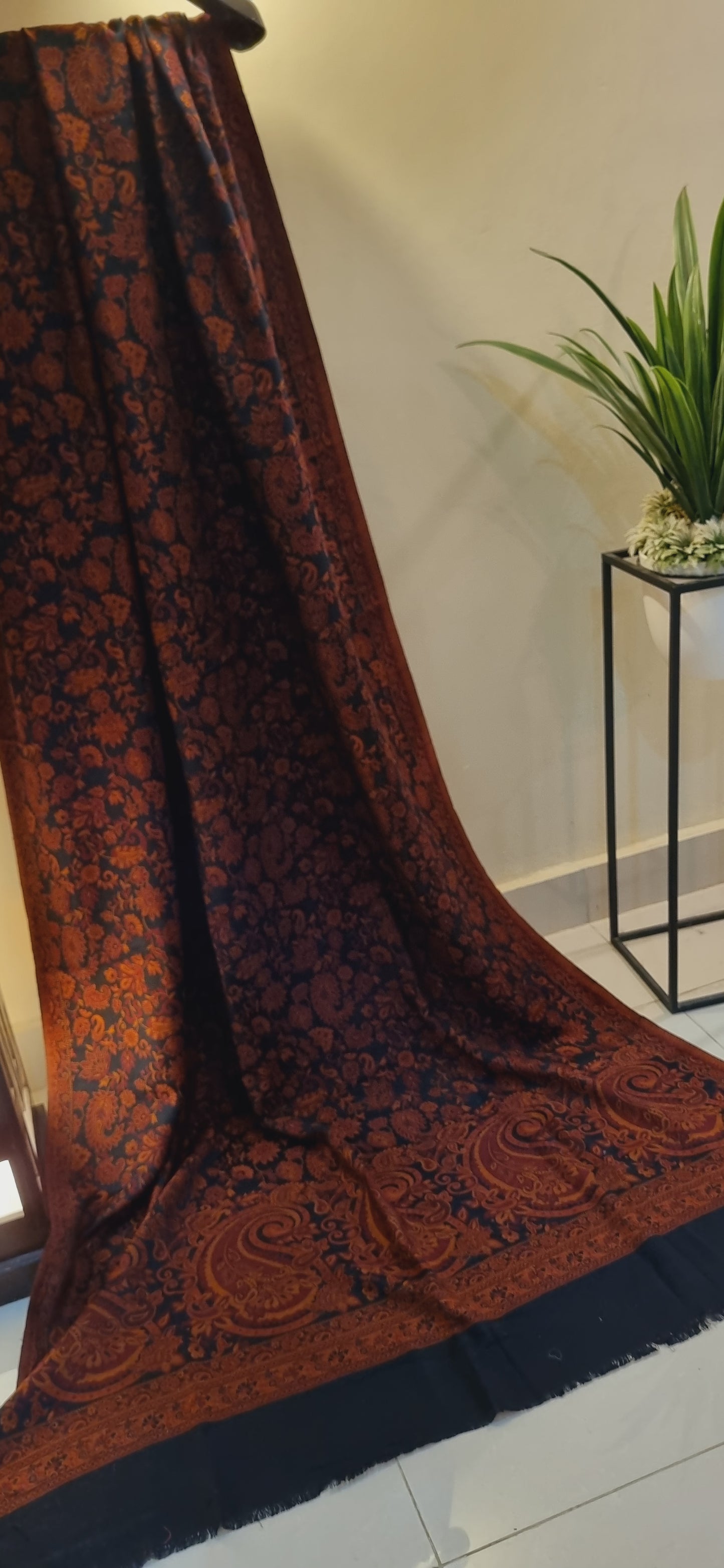 Woolen pashmina kaani shawl