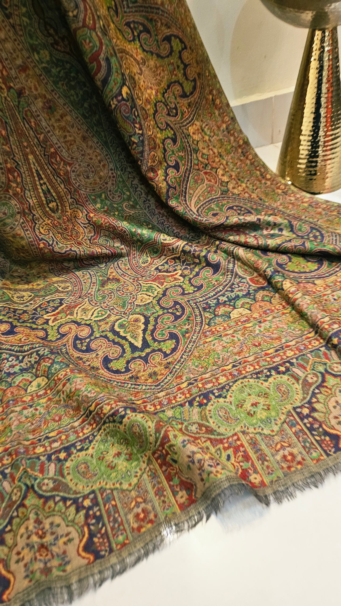 Persian reversible kaani: Pashmina