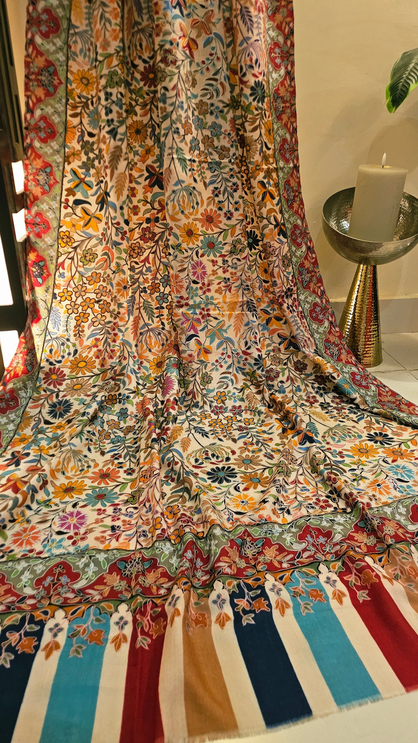 Reelkar embroidered: Pashmina