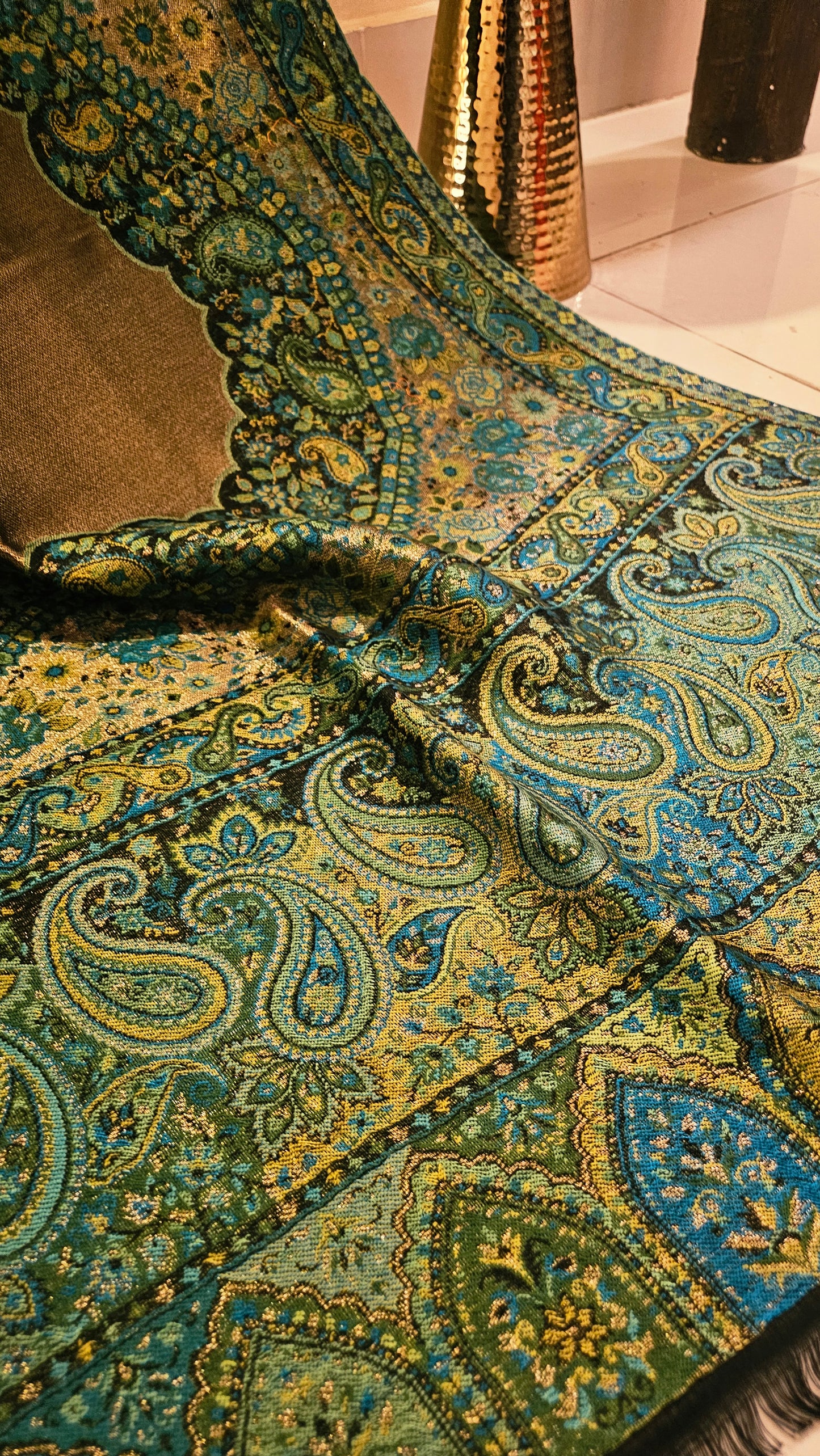 Reversible moonlight kaani: Shawl