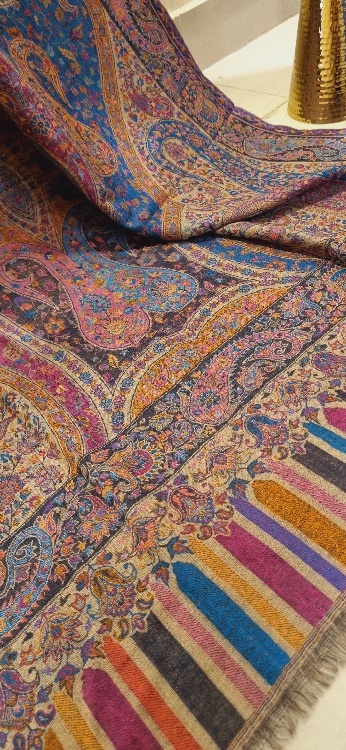 Persian pashmina kaani shawl
