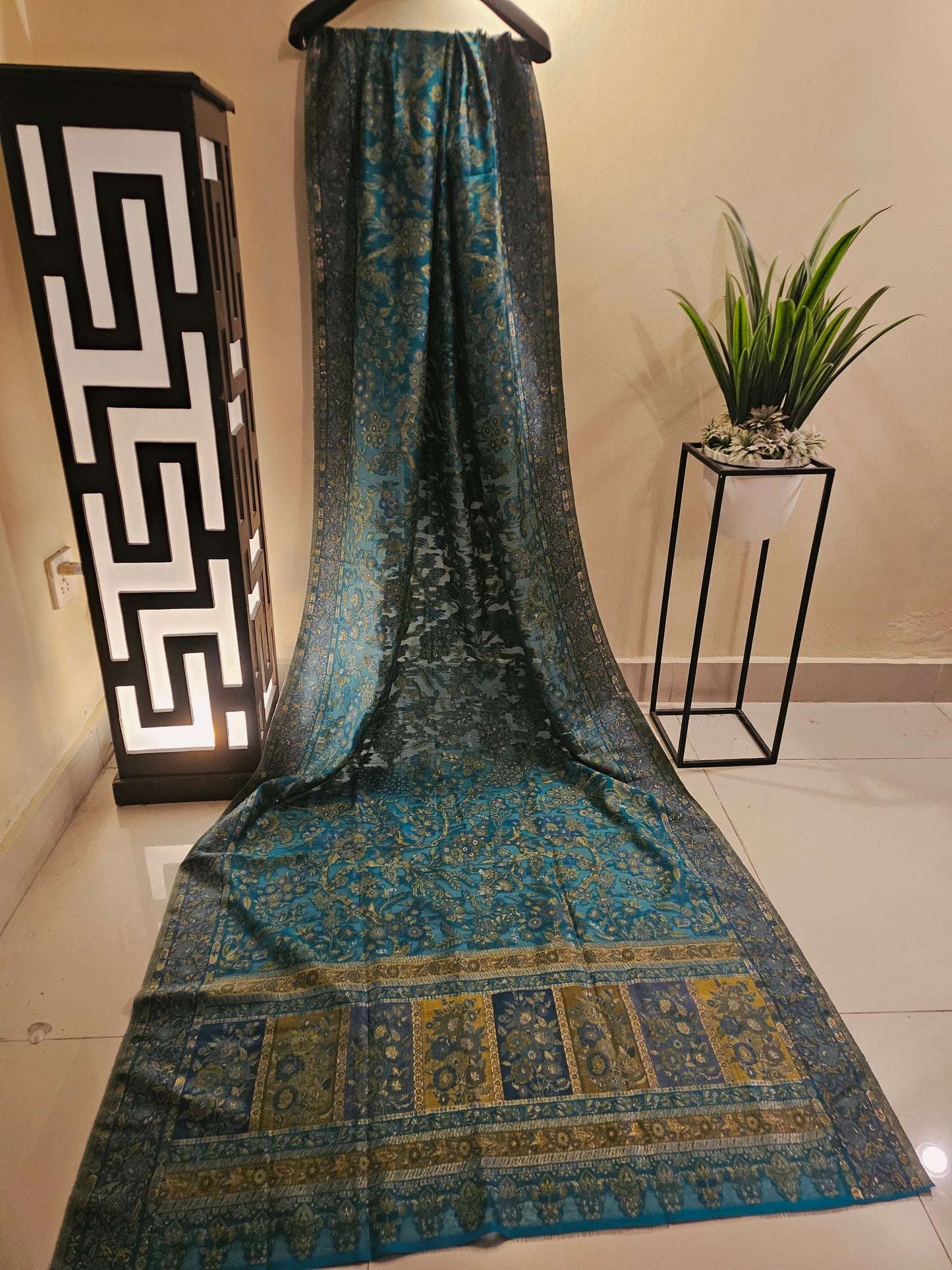 Silk kaani shawl