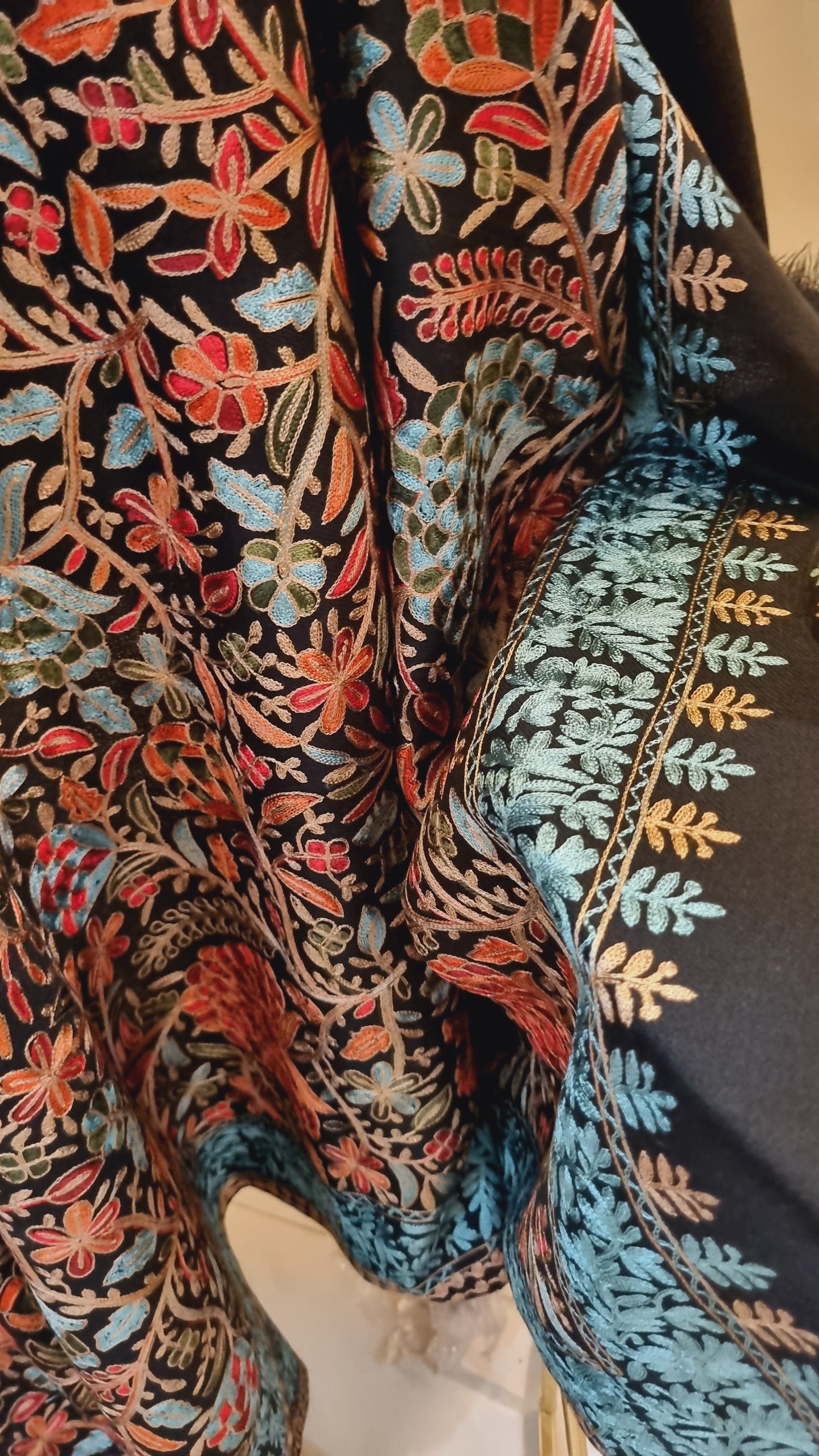 Embroidered pashmina shawl