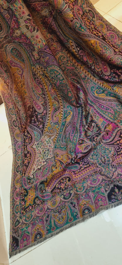 Reversible pashmina kaani shawl
