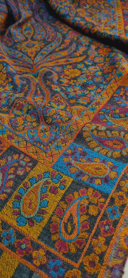 Toosh kaani shawl