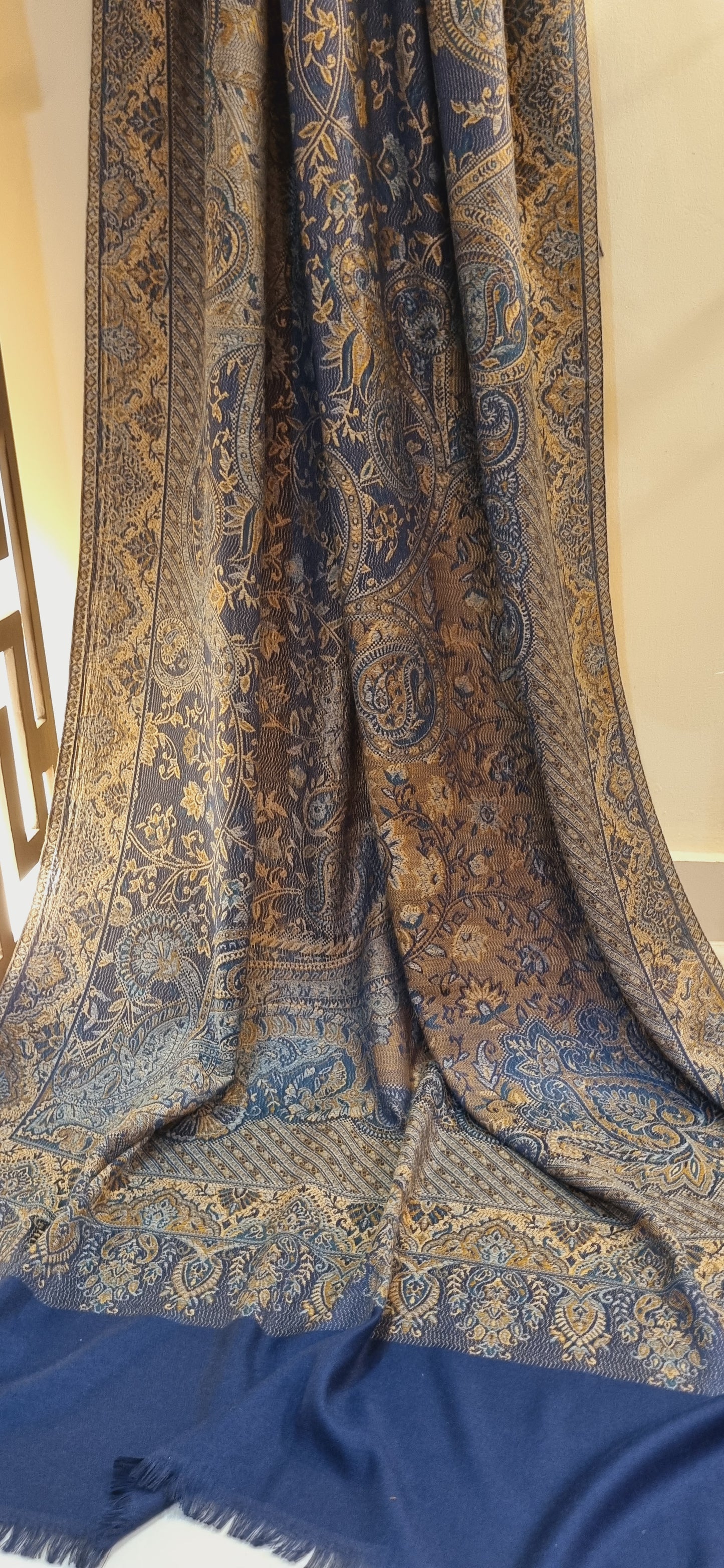 Woolen pashmina kaani shawl