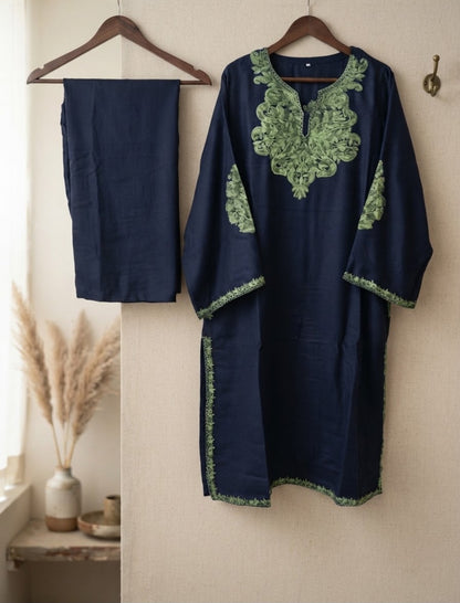 Embroidered kurta trouser: Pashmina