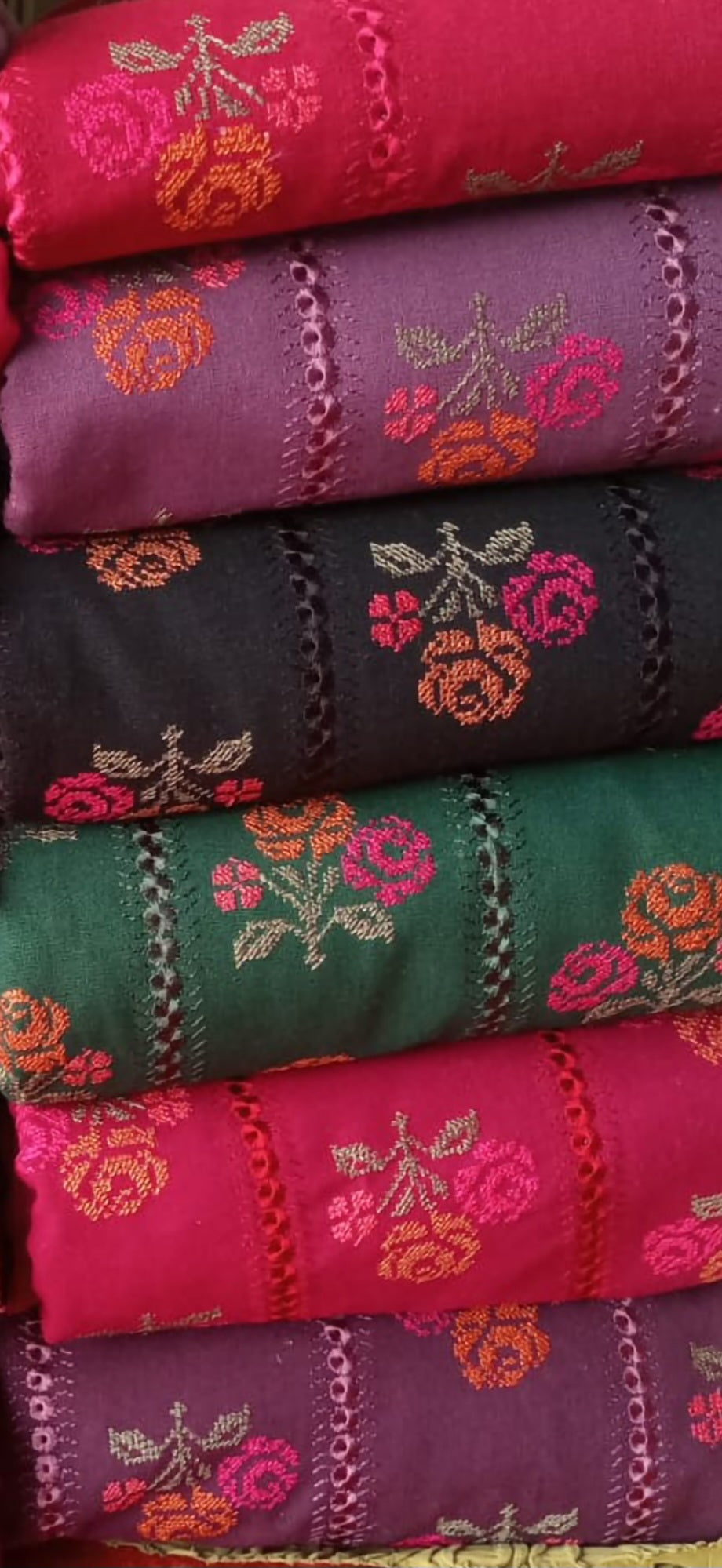 Embroidered suit: karandi khadar