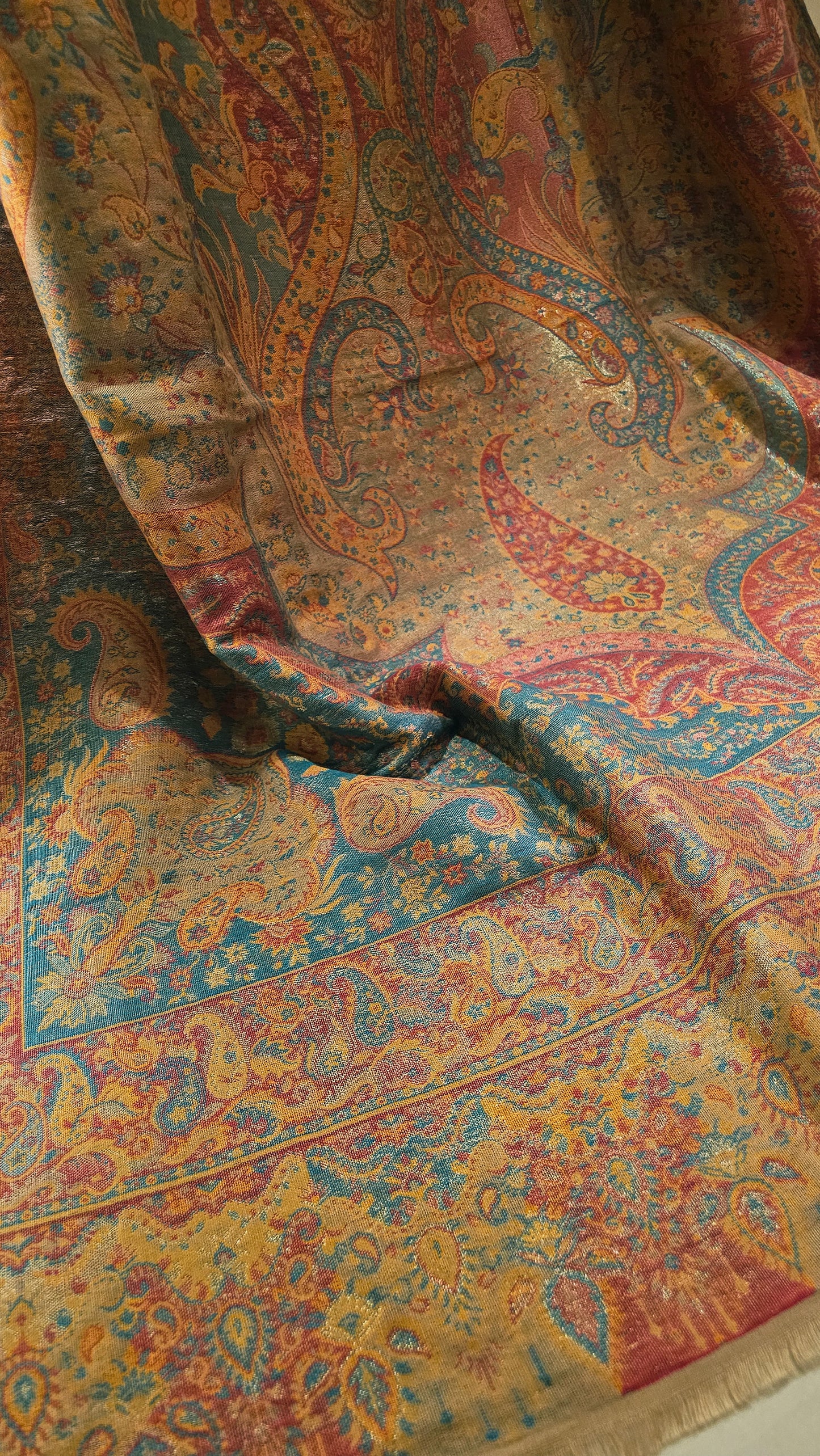 Gandhara kaani reversible: shawl