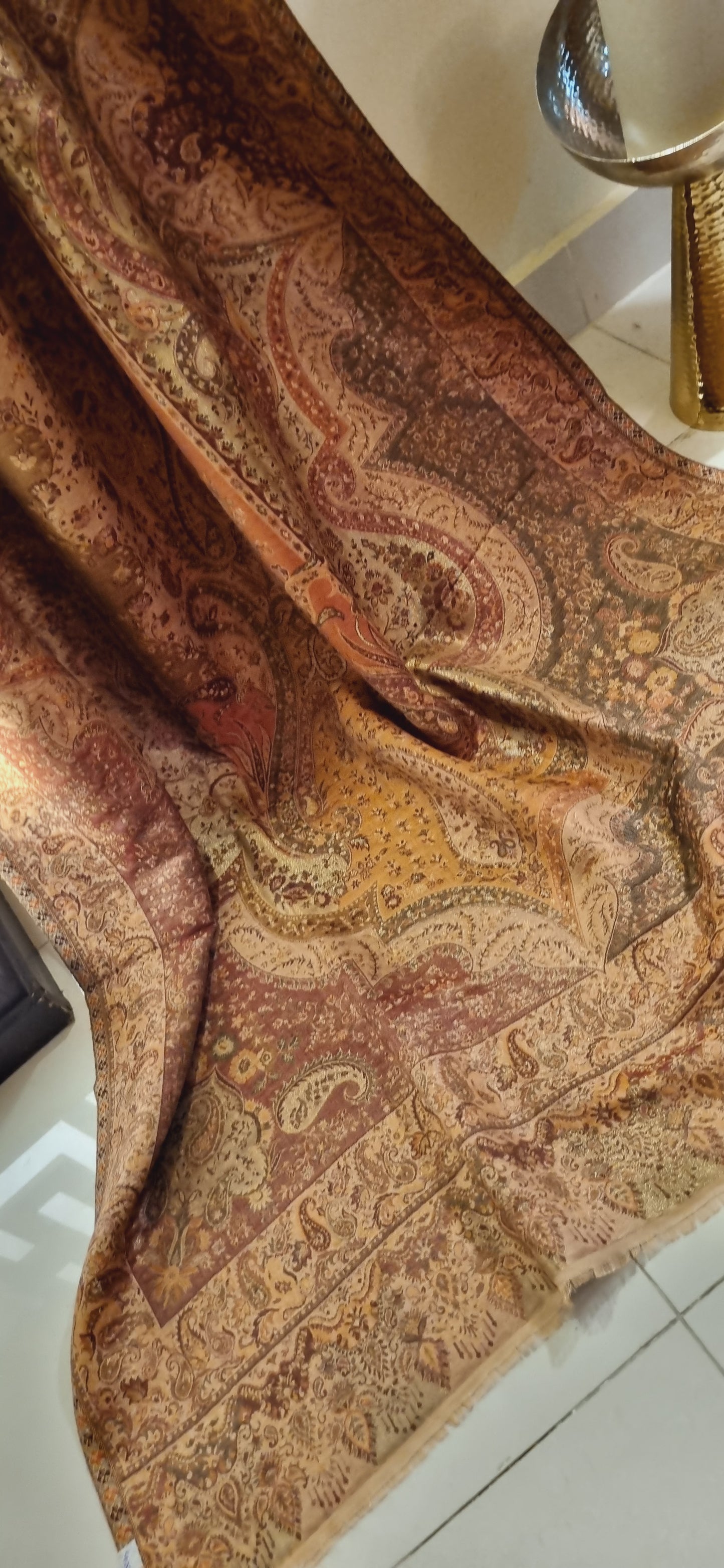 Reversible gandhara kaani shawl