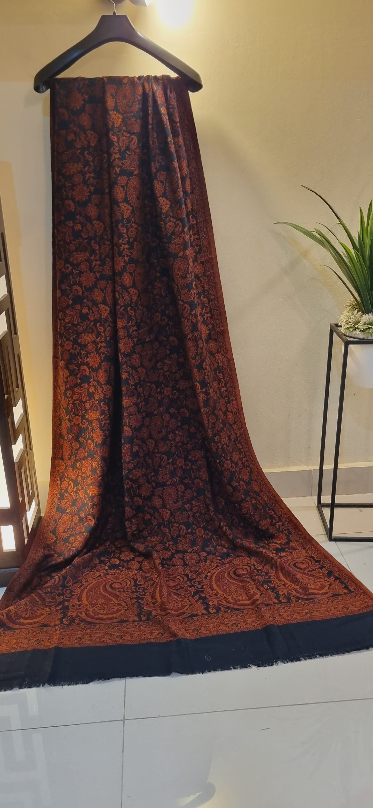 Woolen pashmina kaani shawl