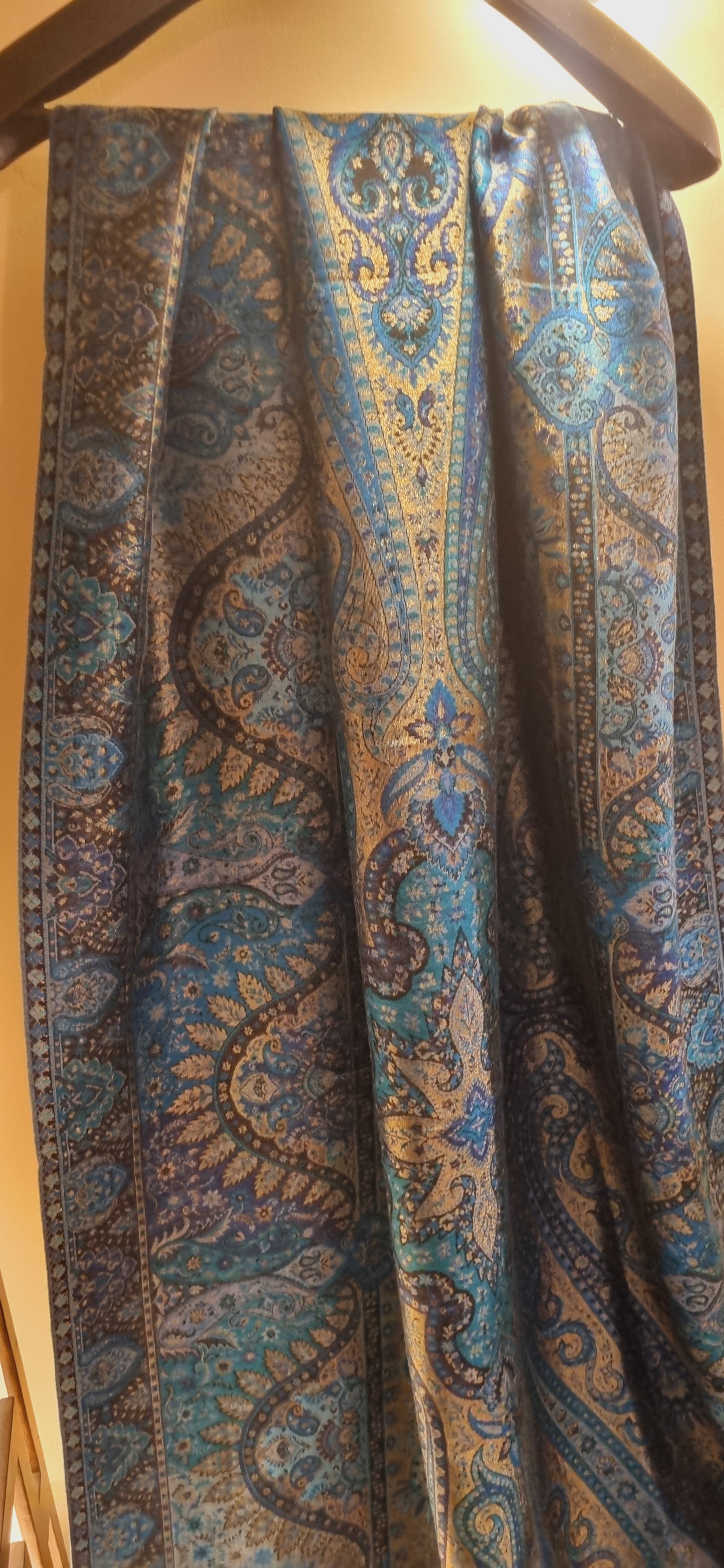Reversible moonlight gandhara kaani shawl