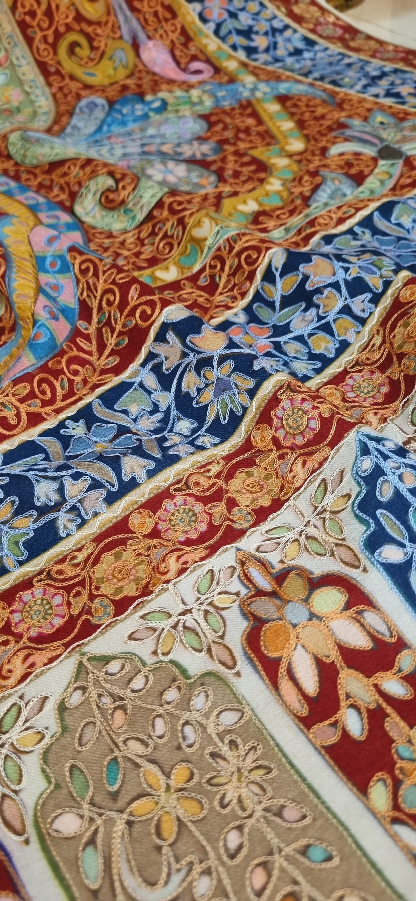Reelkar embroidered pashmina
