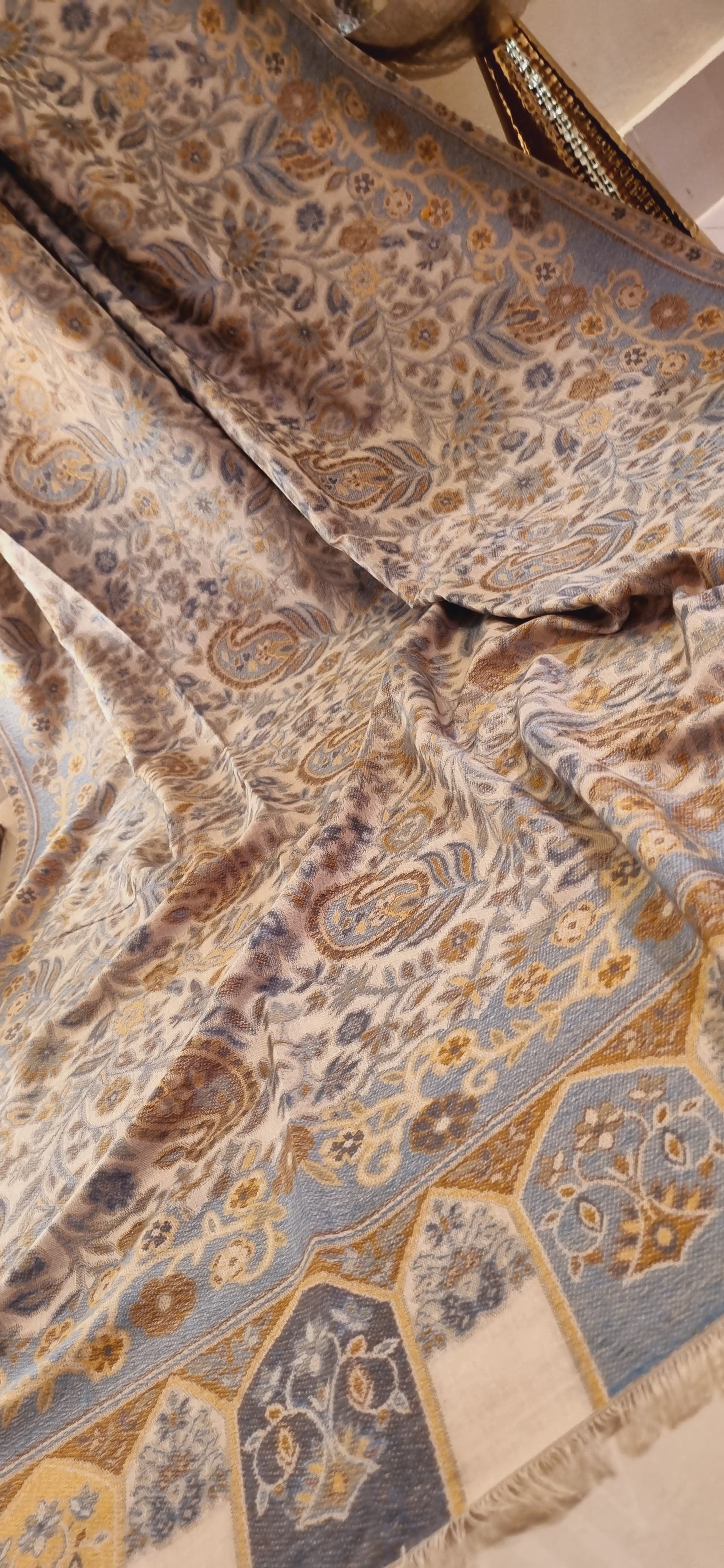 Woollen pashmina kaani shawl