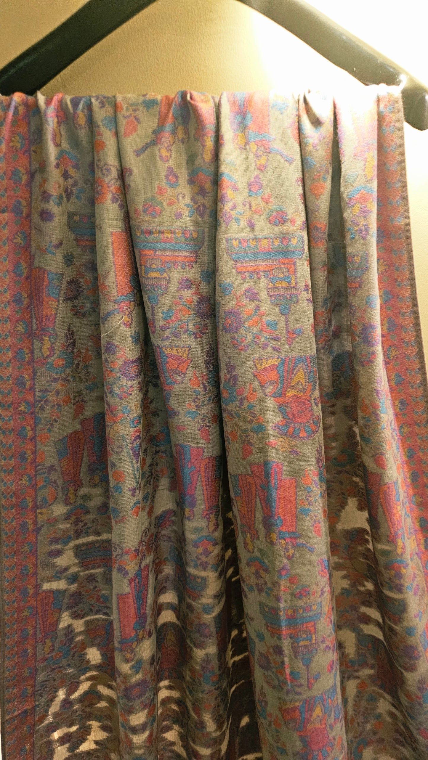 Kaani shawl: woollen pashmina