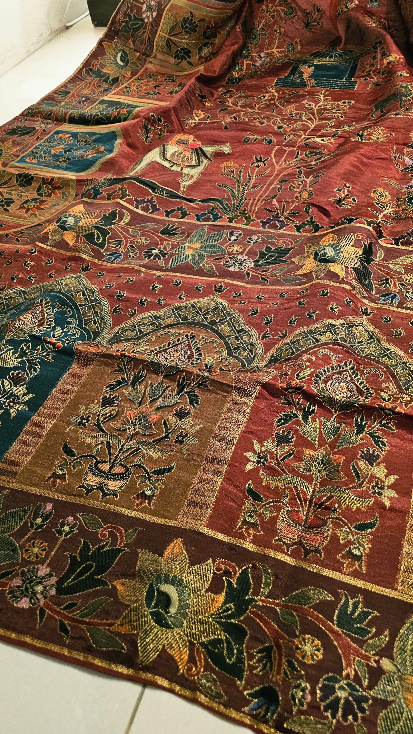 Meenakari shawl: patola silk