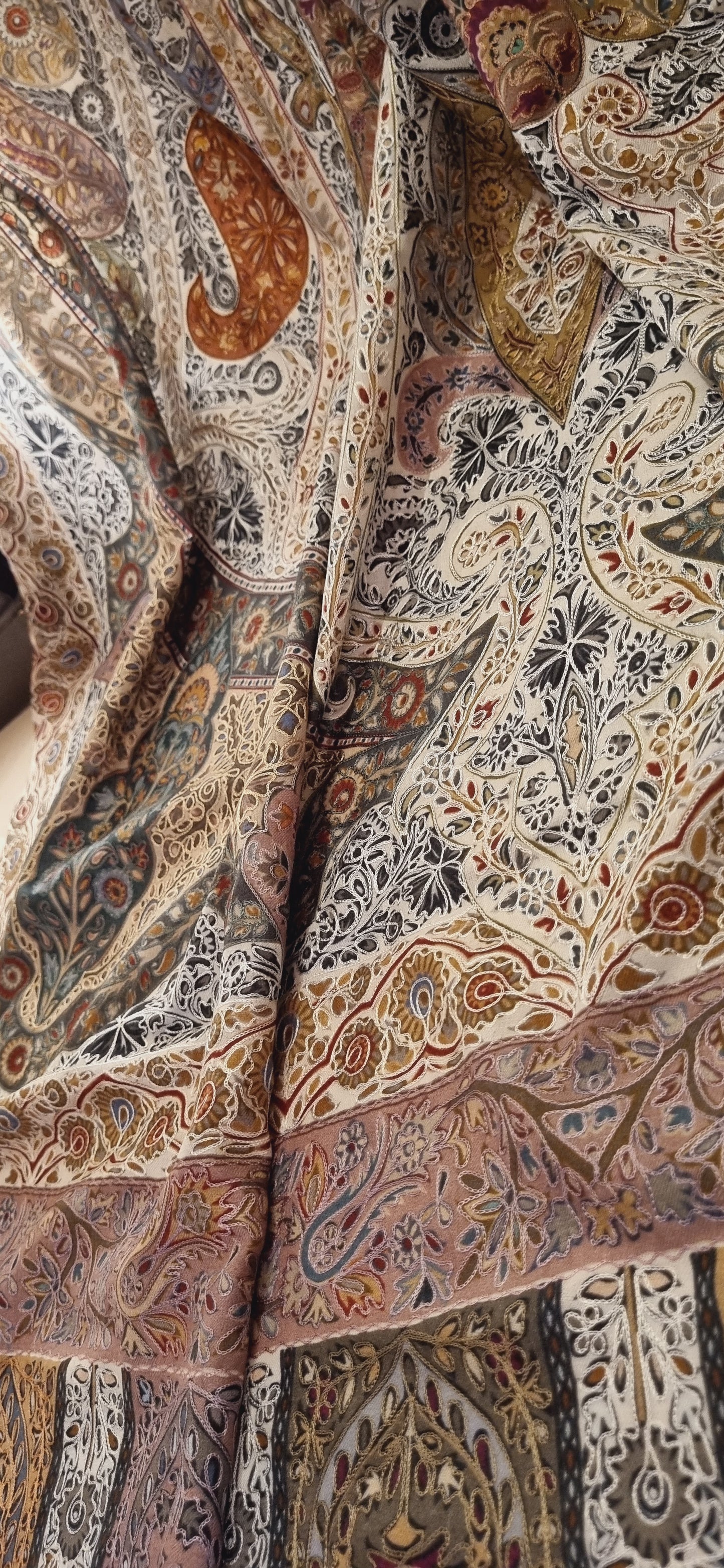 Reelkar pashmina shawl