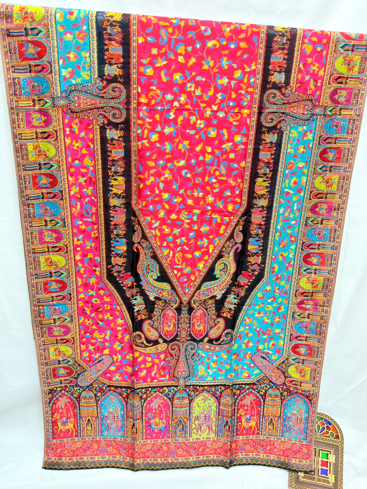 Kaani dupata: silk