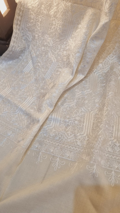 Pashmina shawl embroidered