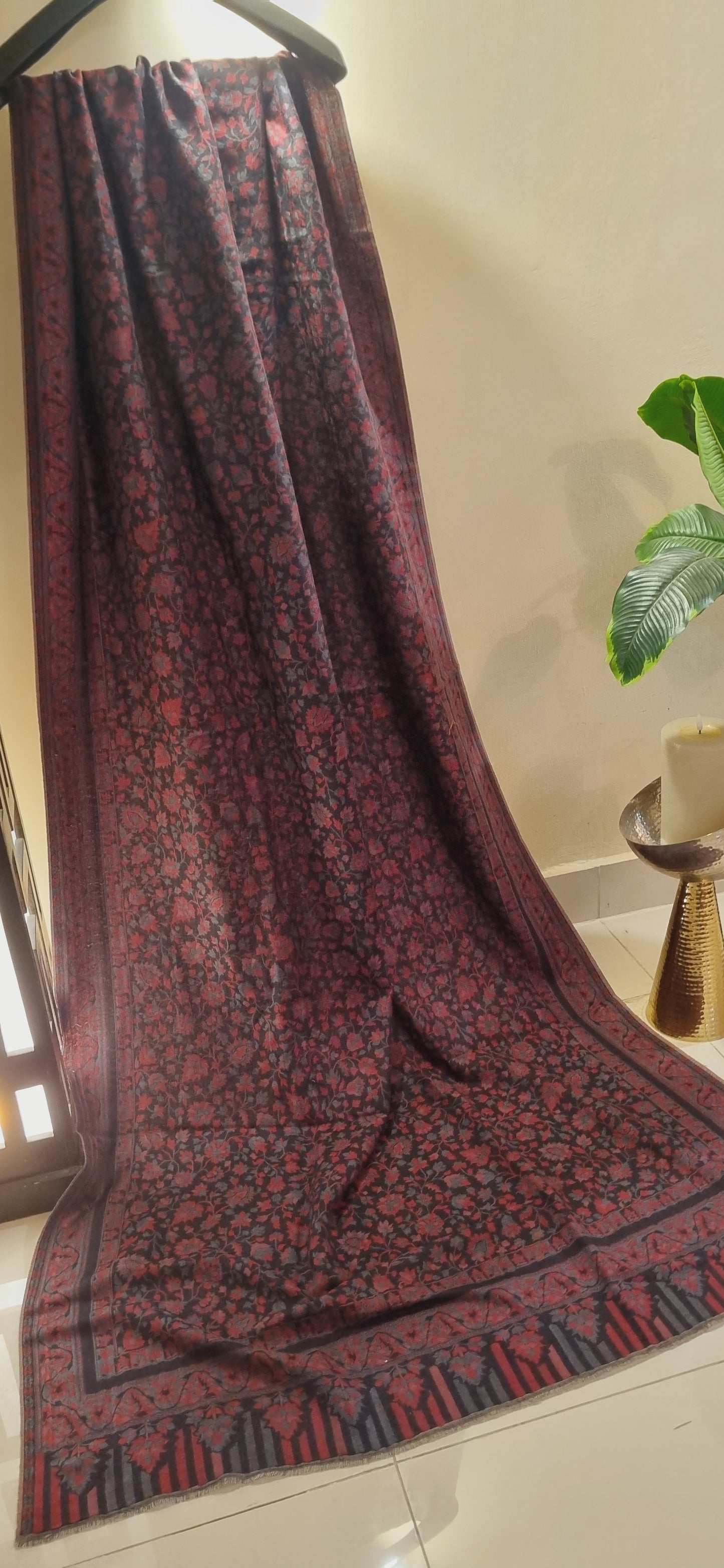 Reversible pashmina kaani shawls