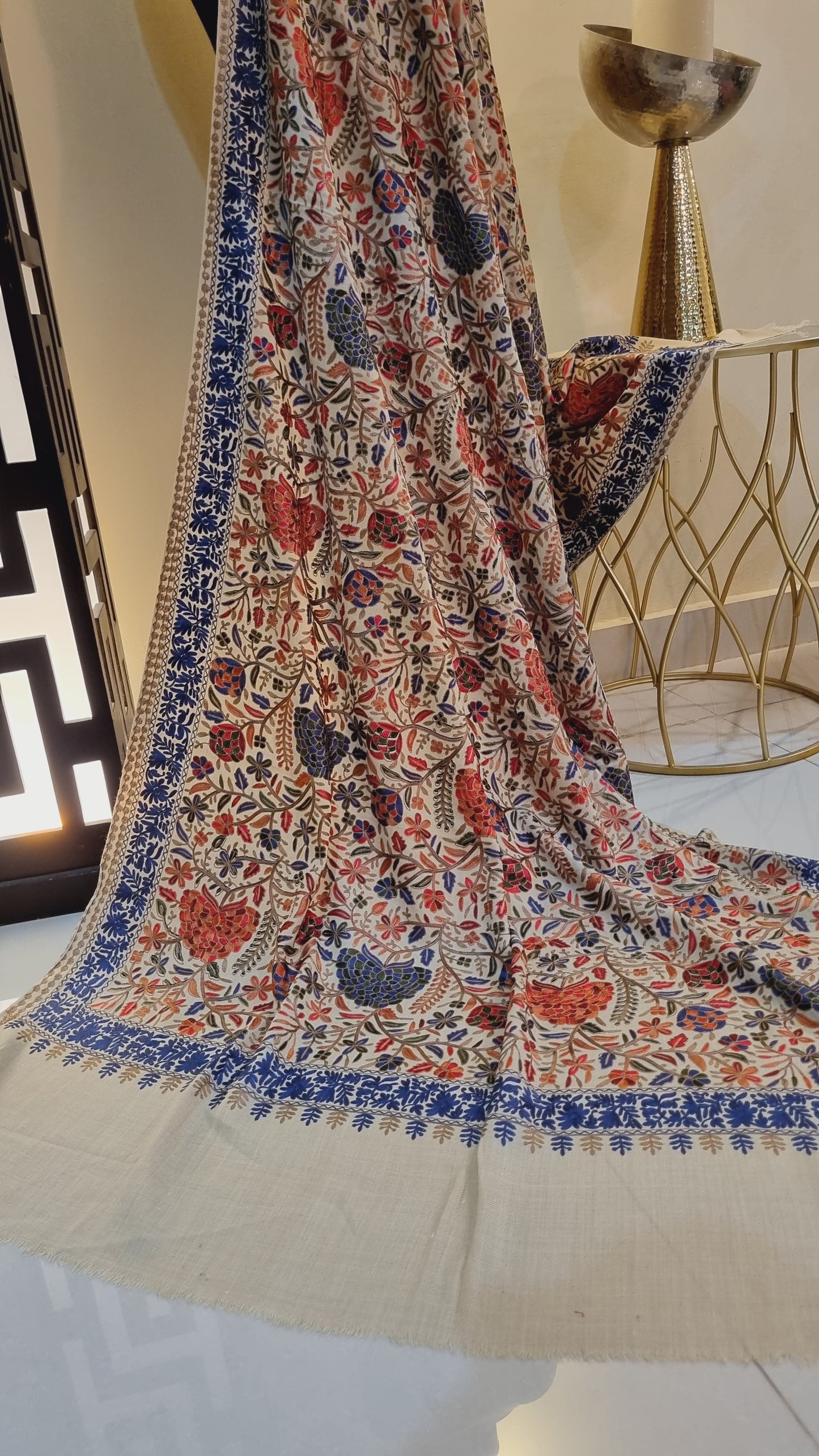 Embroidered pashmina shawl