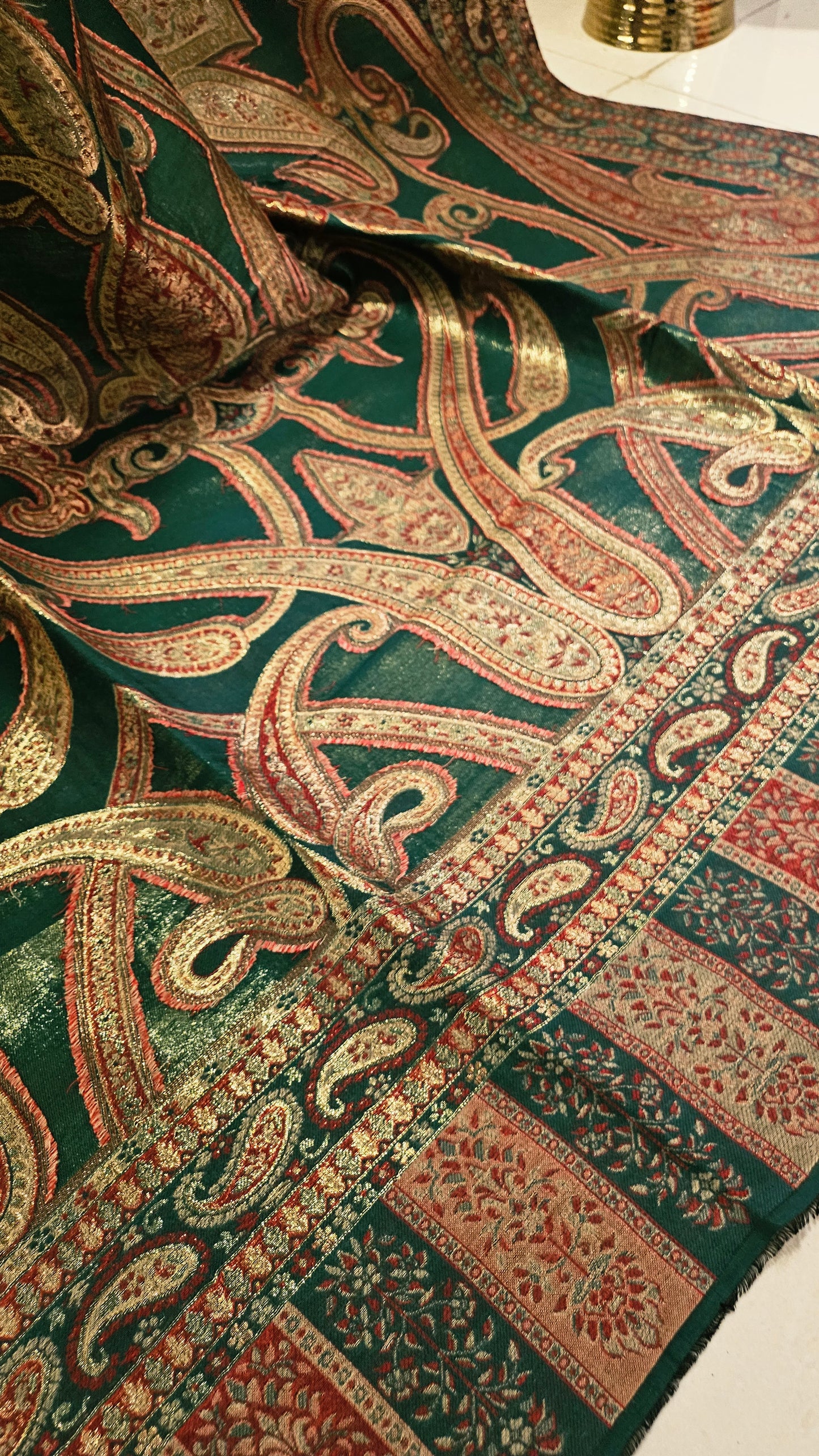 Reversible moonlight kaani: Pashmina