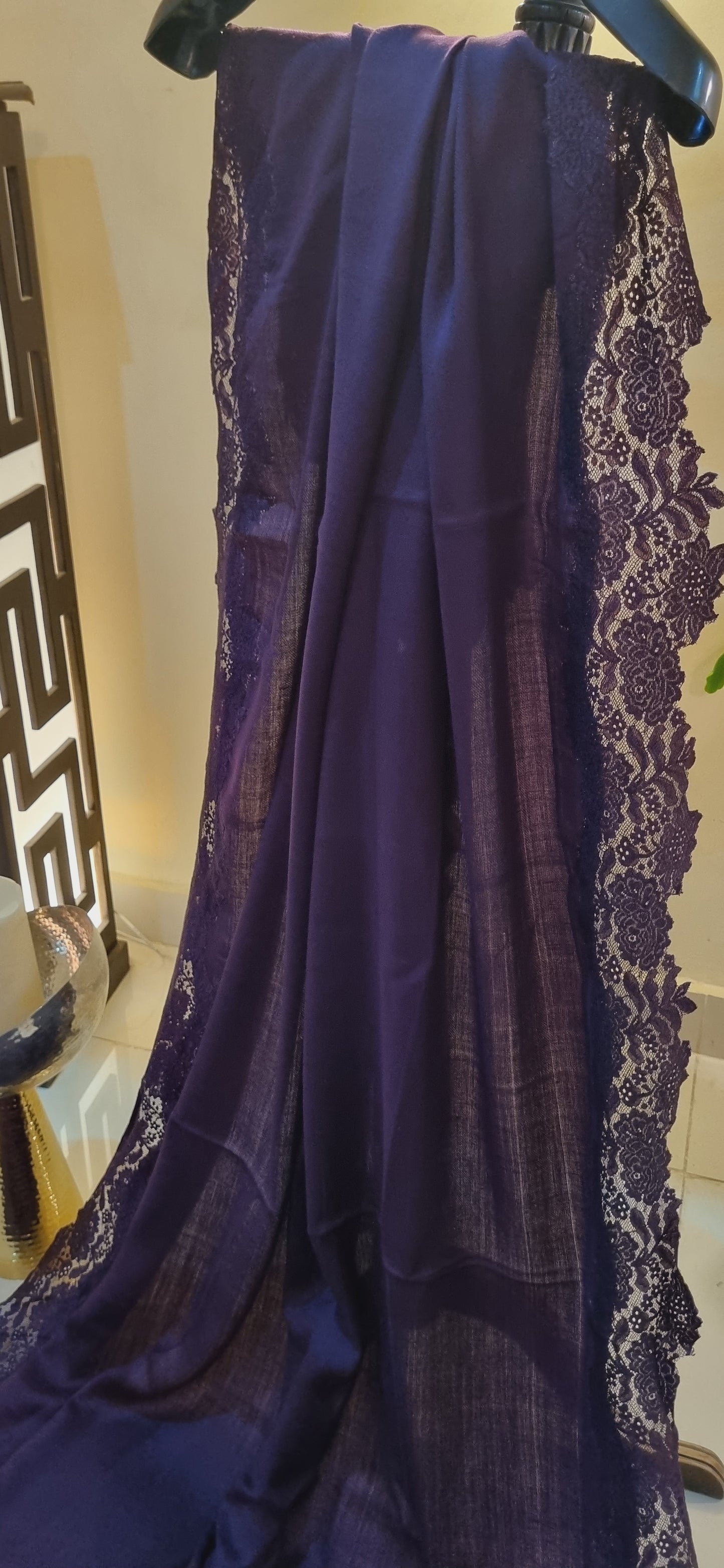 Pashmina chantilly shawl