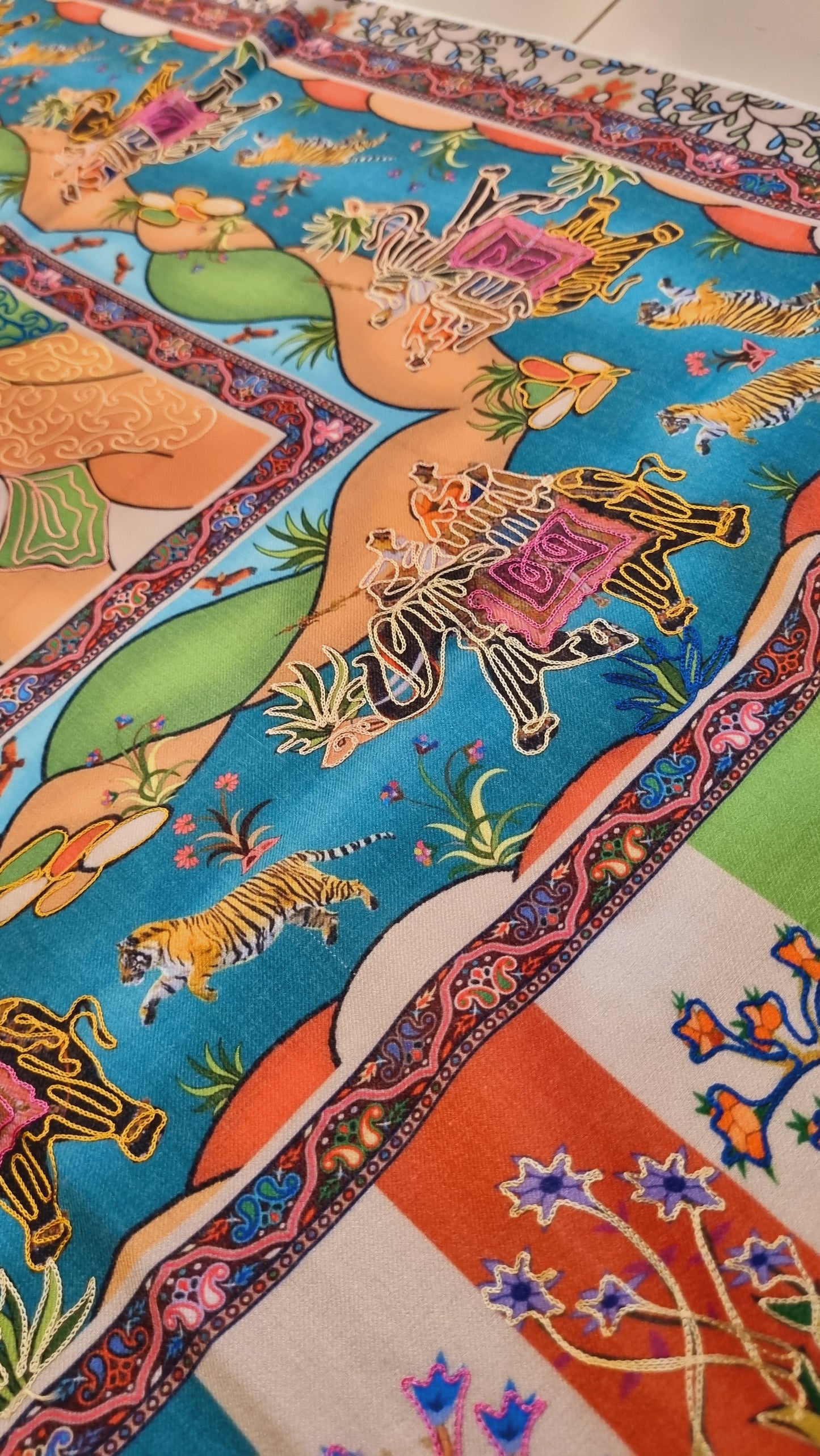 Shikargah reelkar shawl