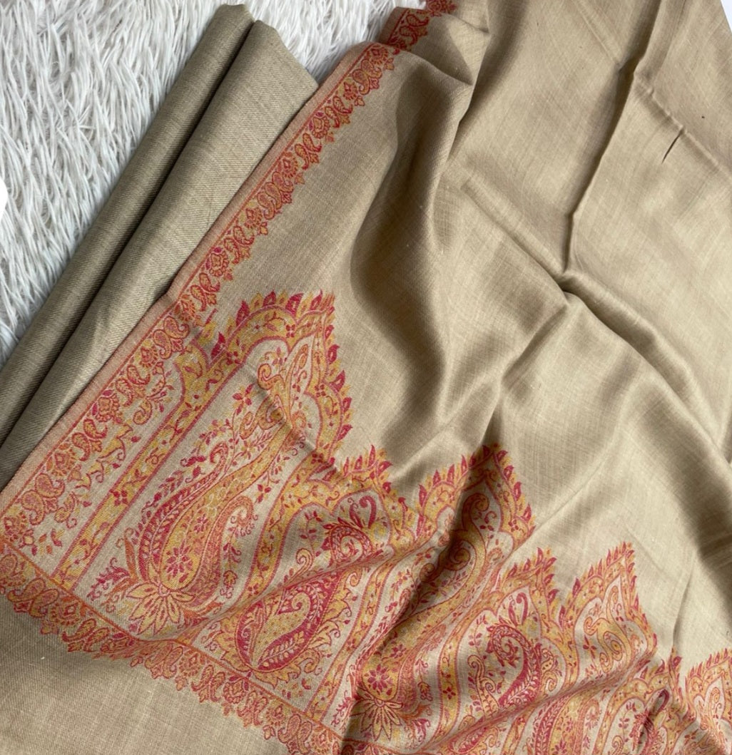 Embroidered suit: Pashmina