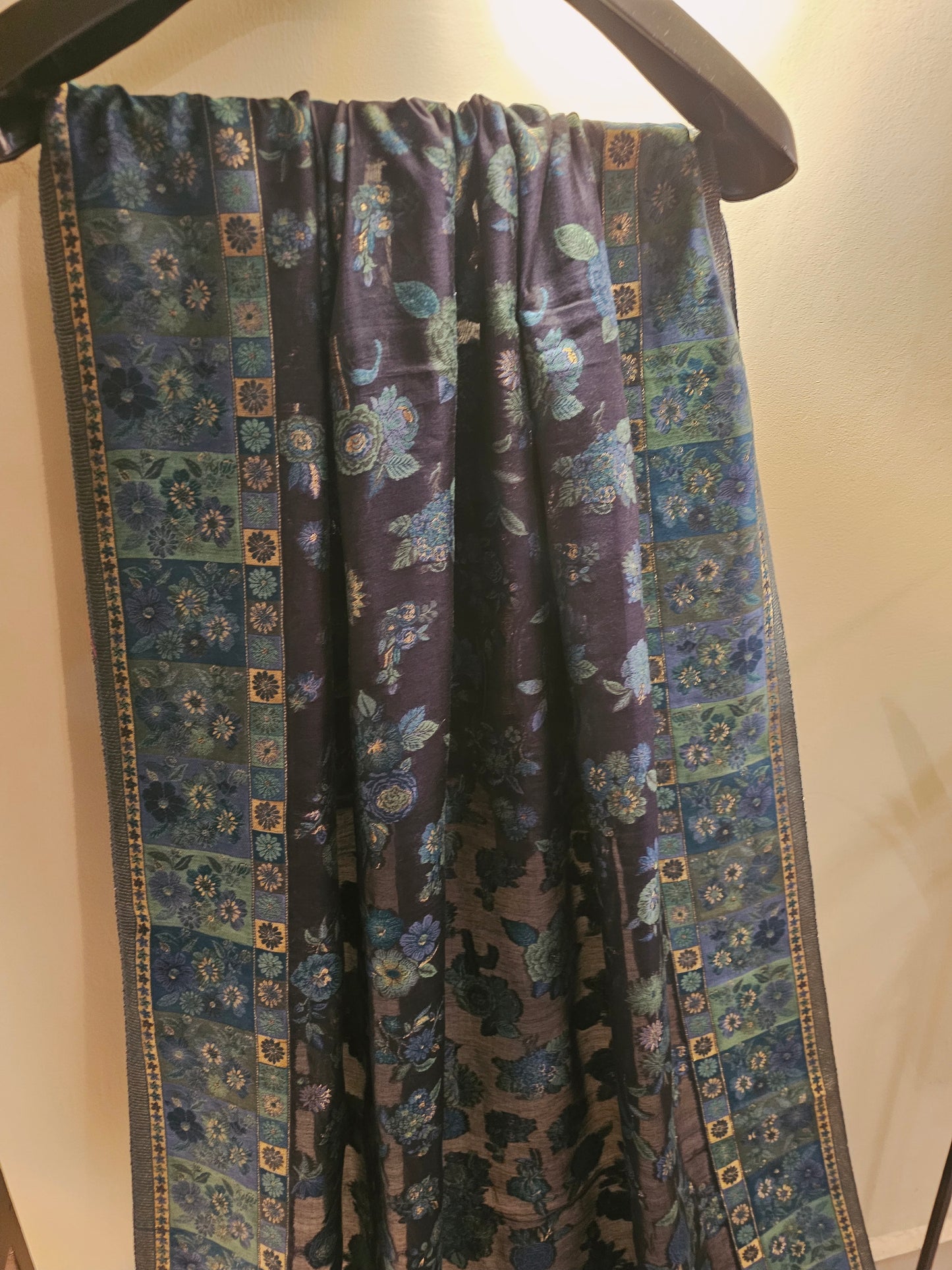 Silk kaani shawl