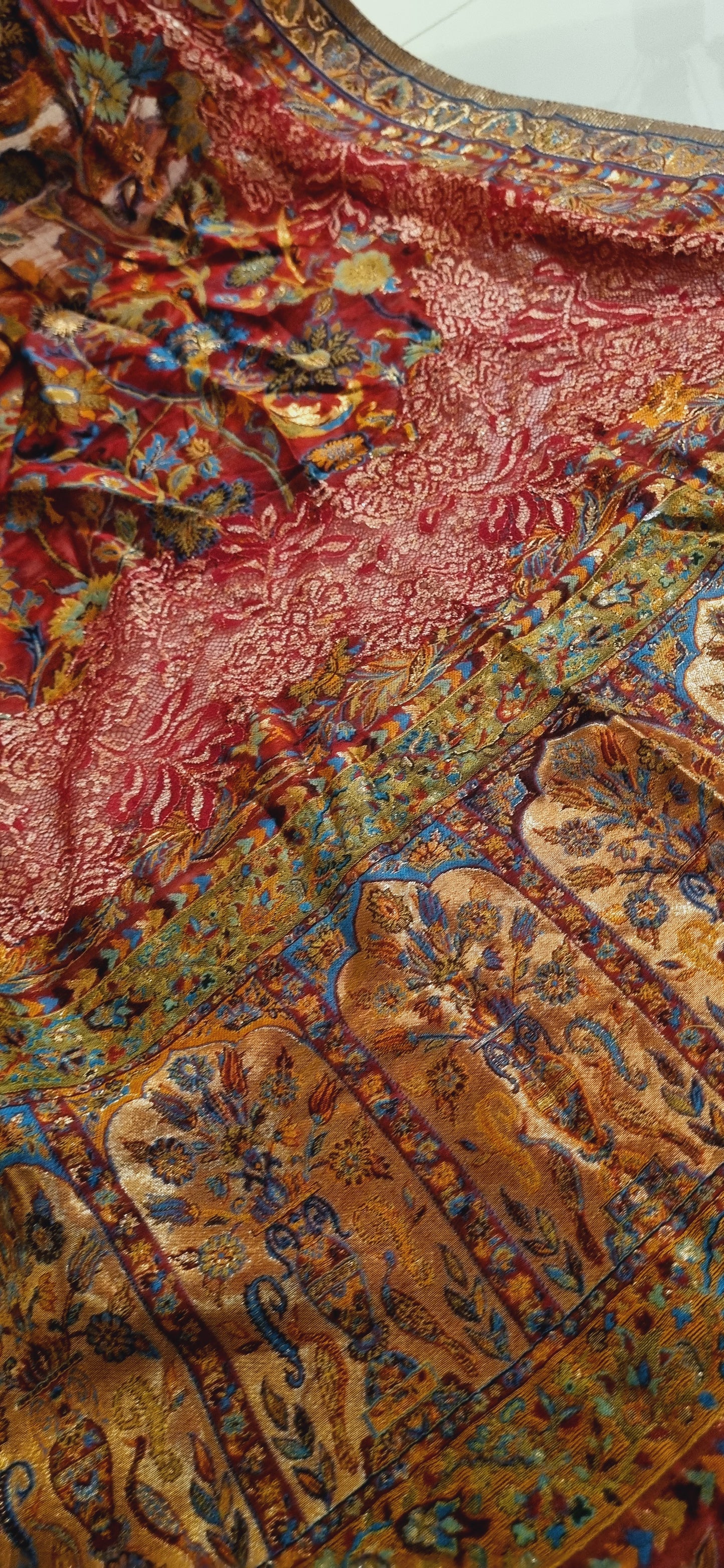 Silk kaani with chantilly