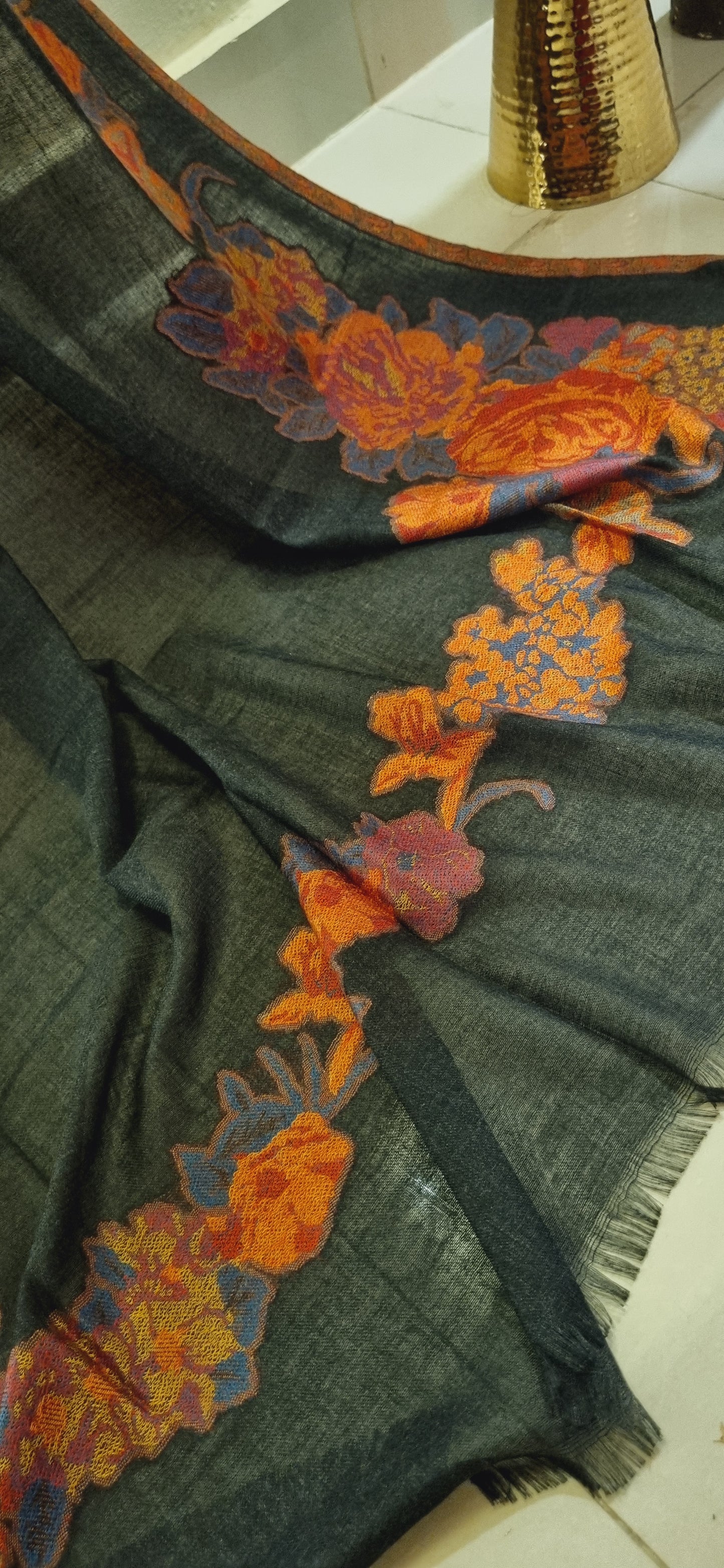 Woolen pashmina kaani shawl