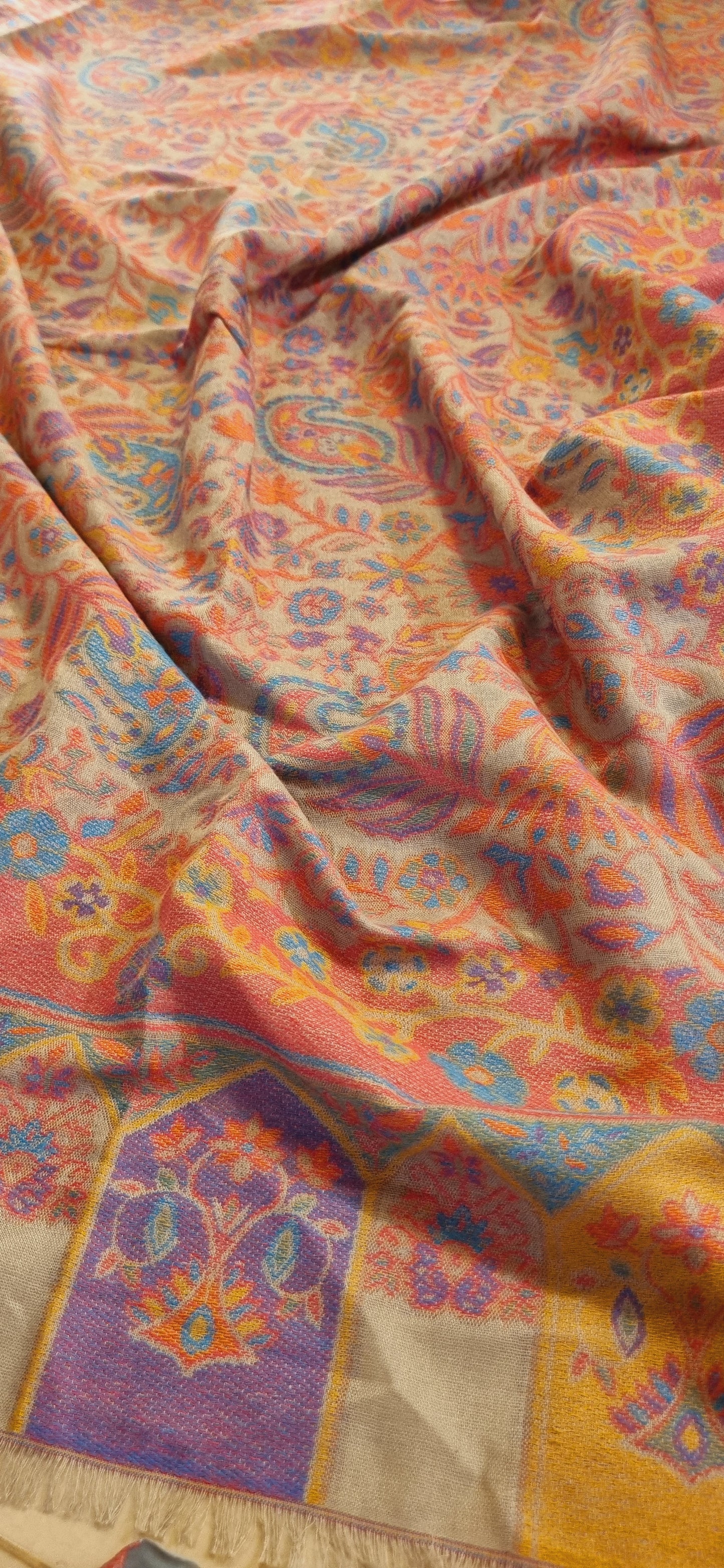 Soft pashmina kaani shawl