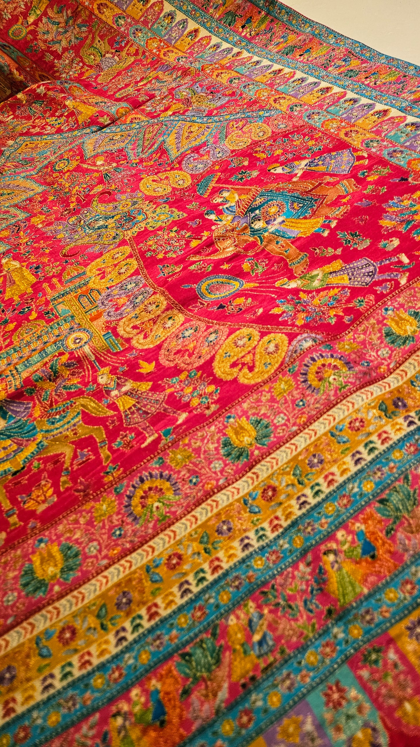 Meenakari pink Shawl: silk