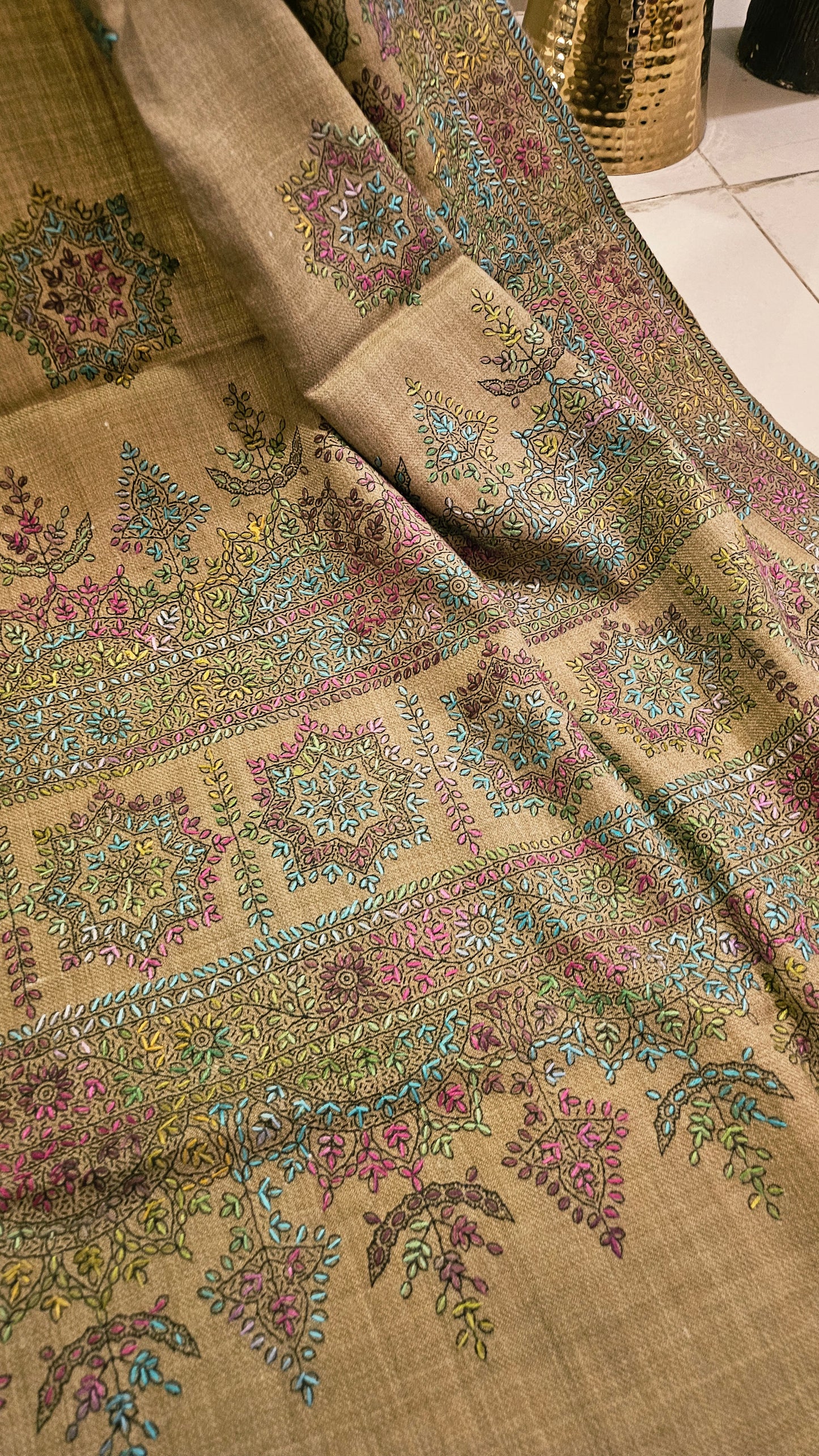 Beena shawl
