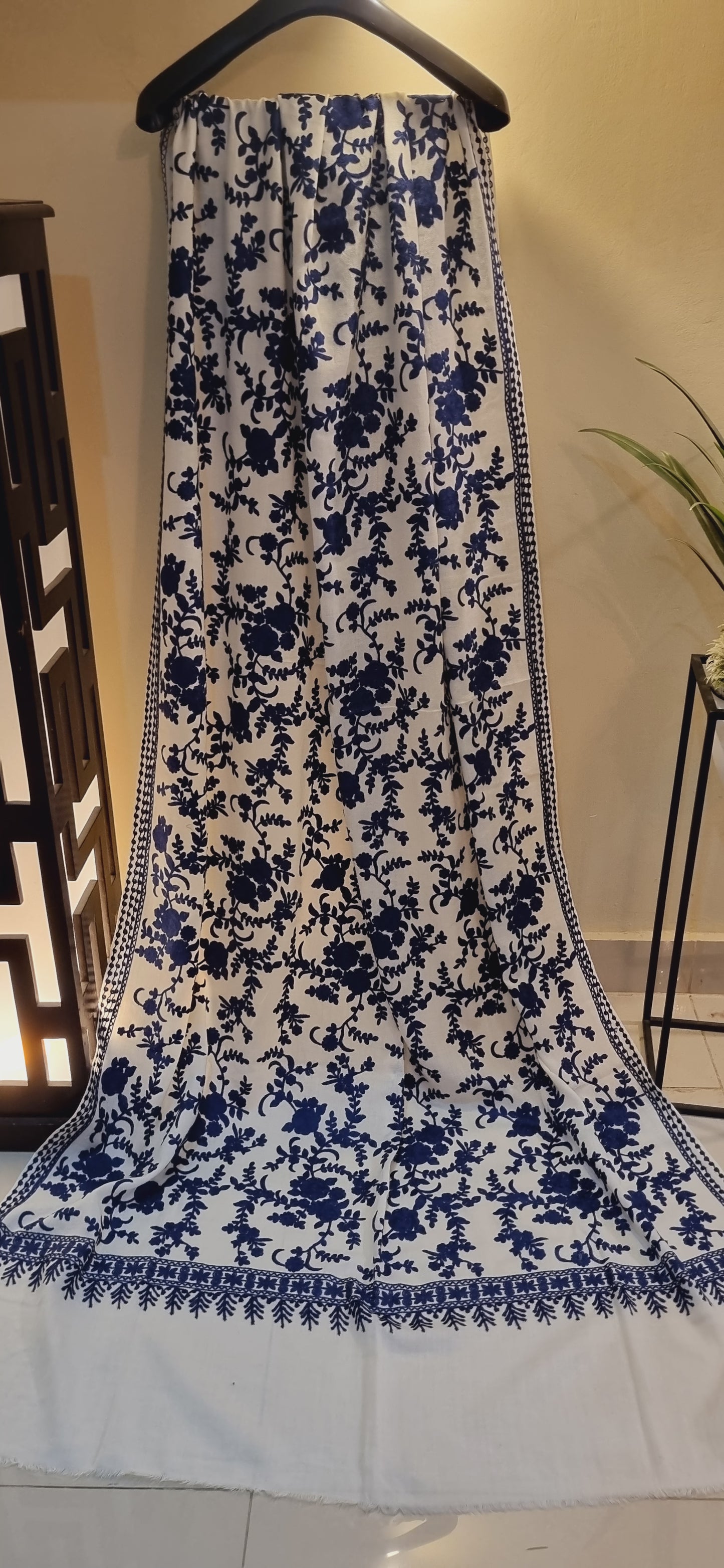 Pashmina embroidered