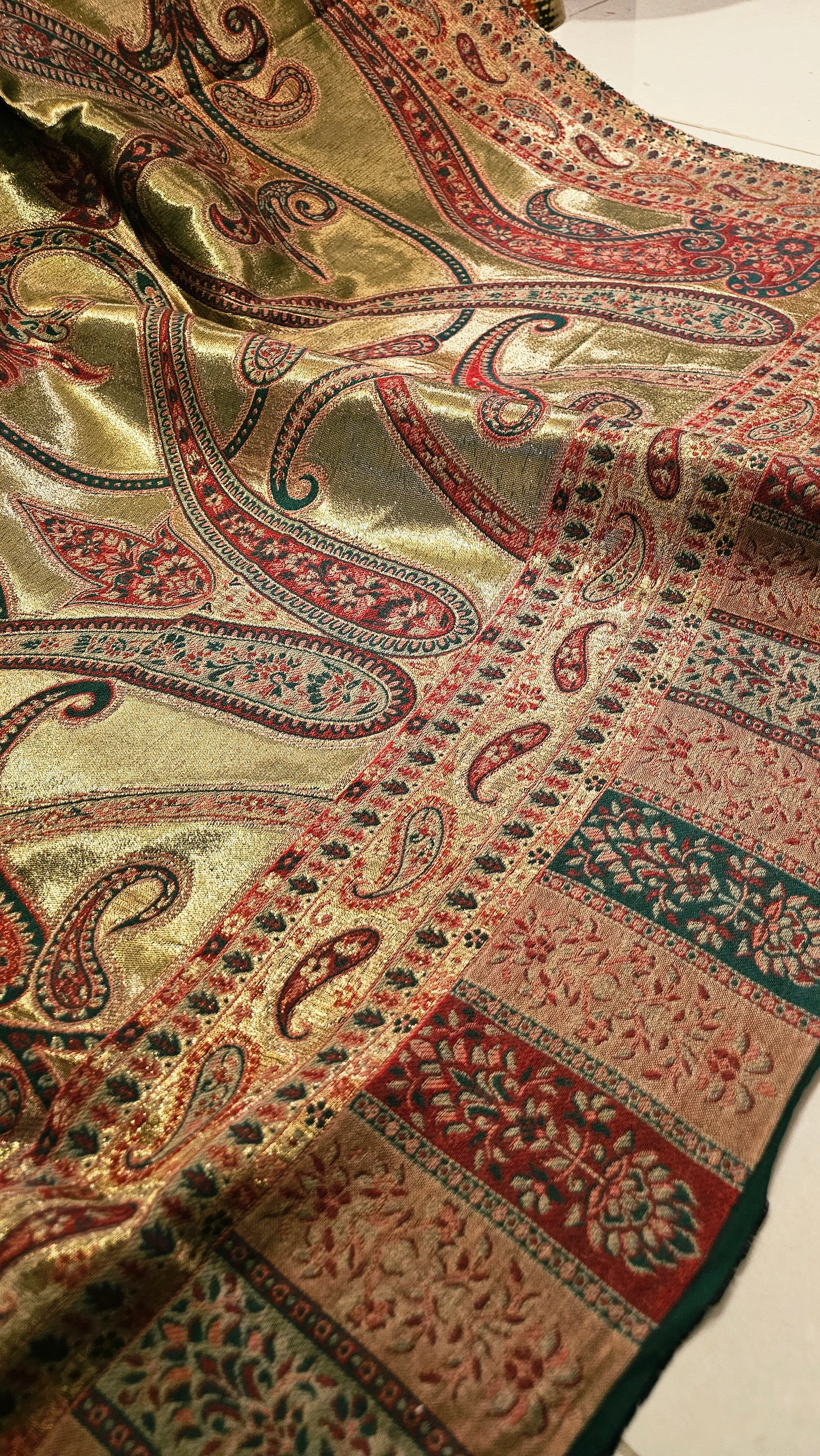 Reversible moonlight kaani: Pashmina