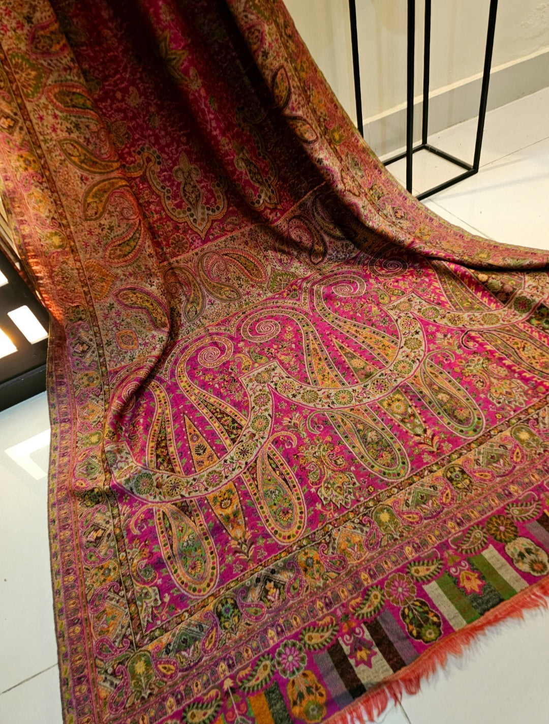 Reversible Persian kaani: Pashmina