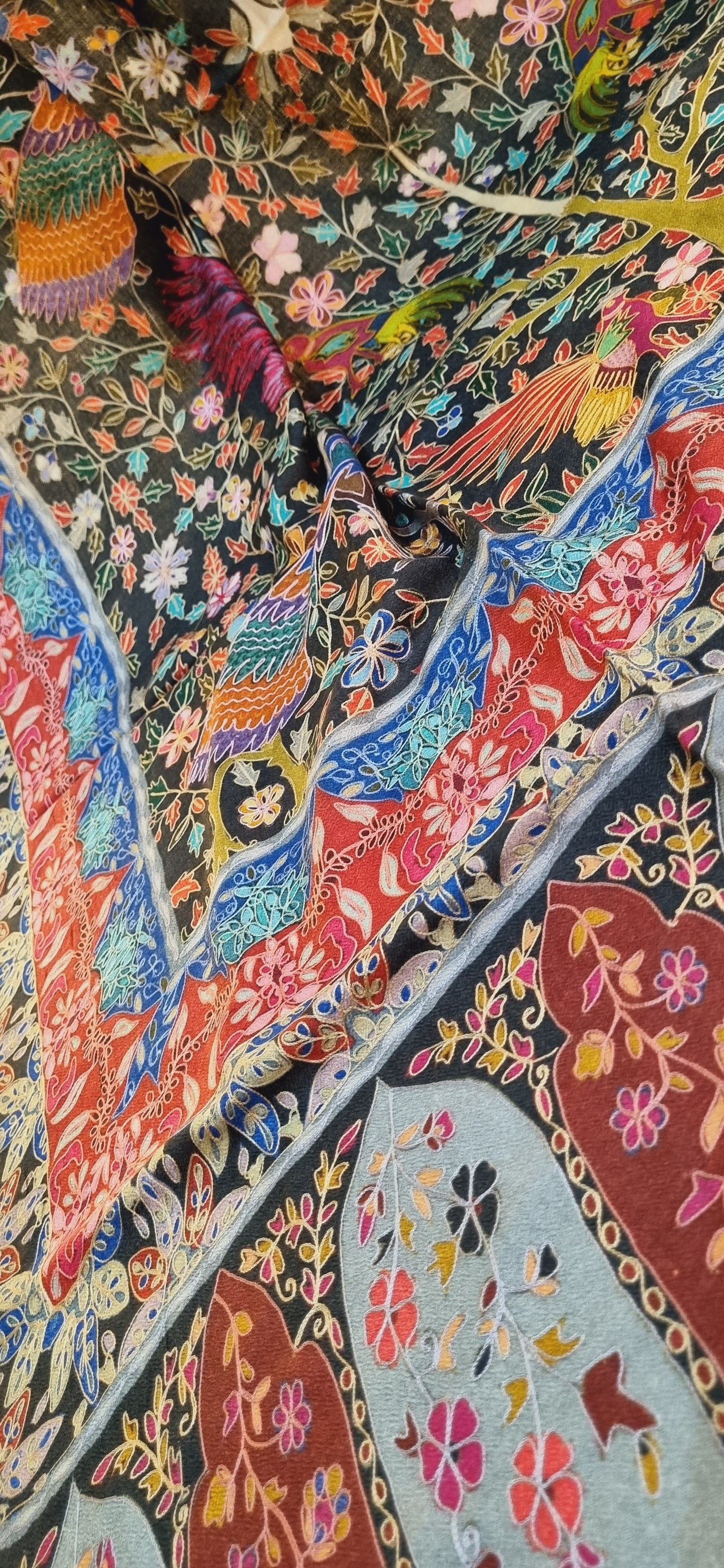 Reelkar embroidered pashmina shawl