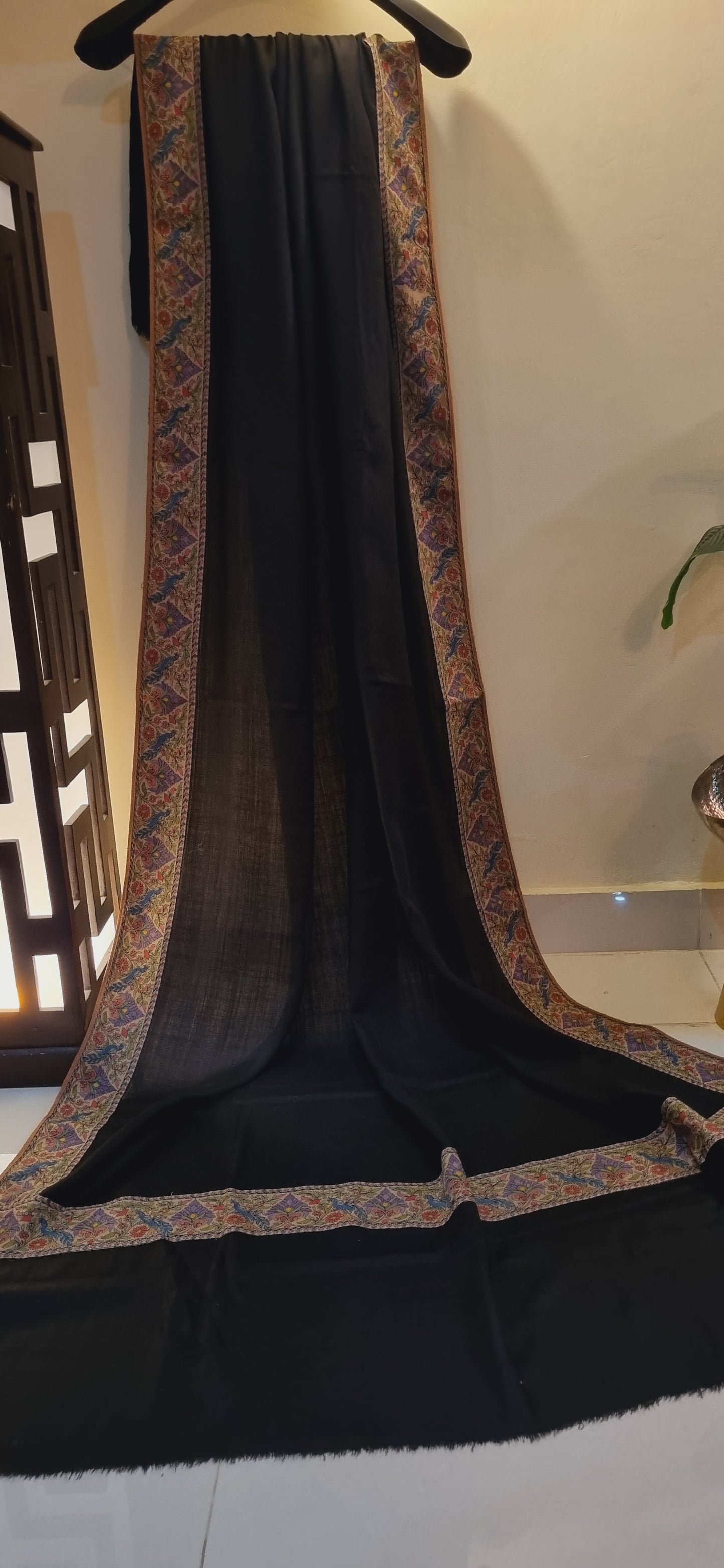 Pashmina shawl with kalamkar border