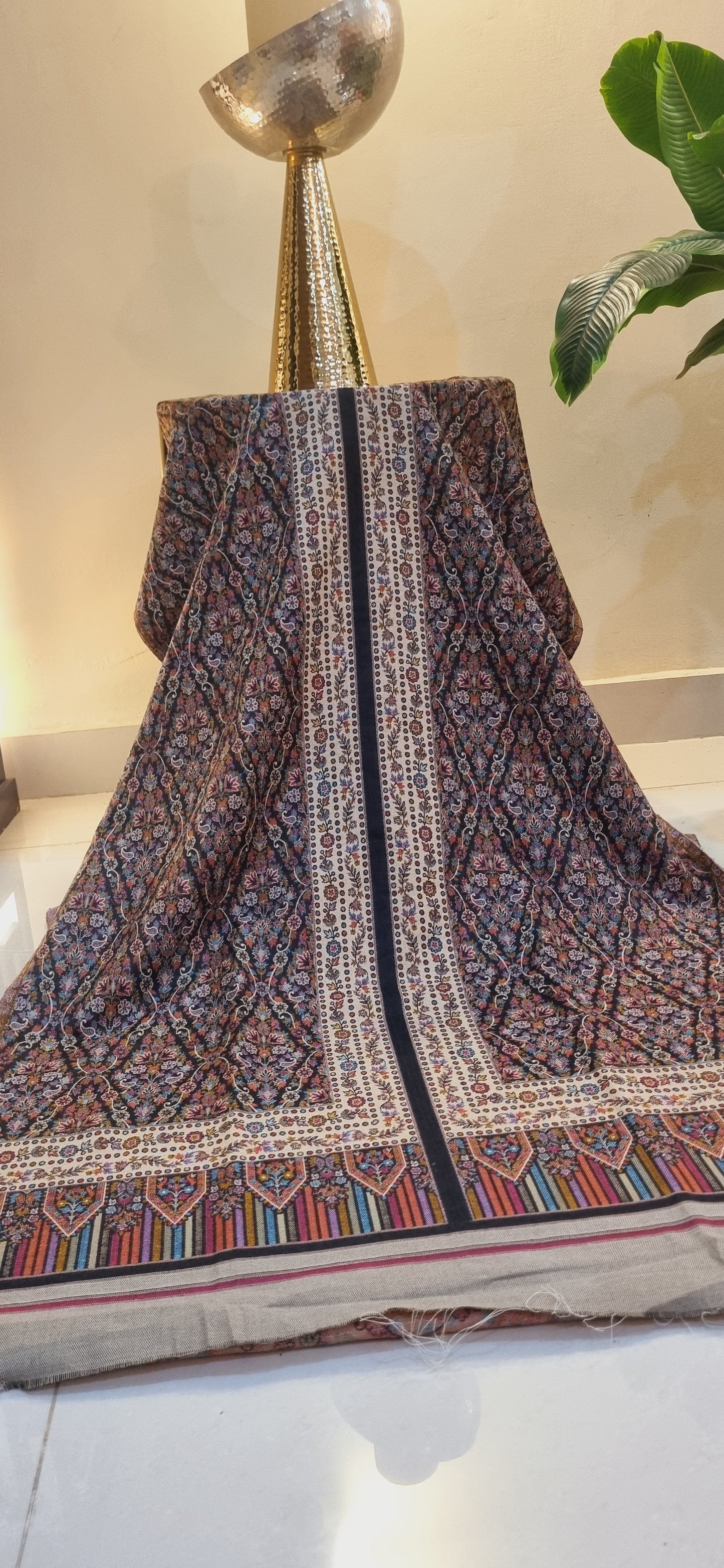 Unstitched Pashmina kaani jacket
