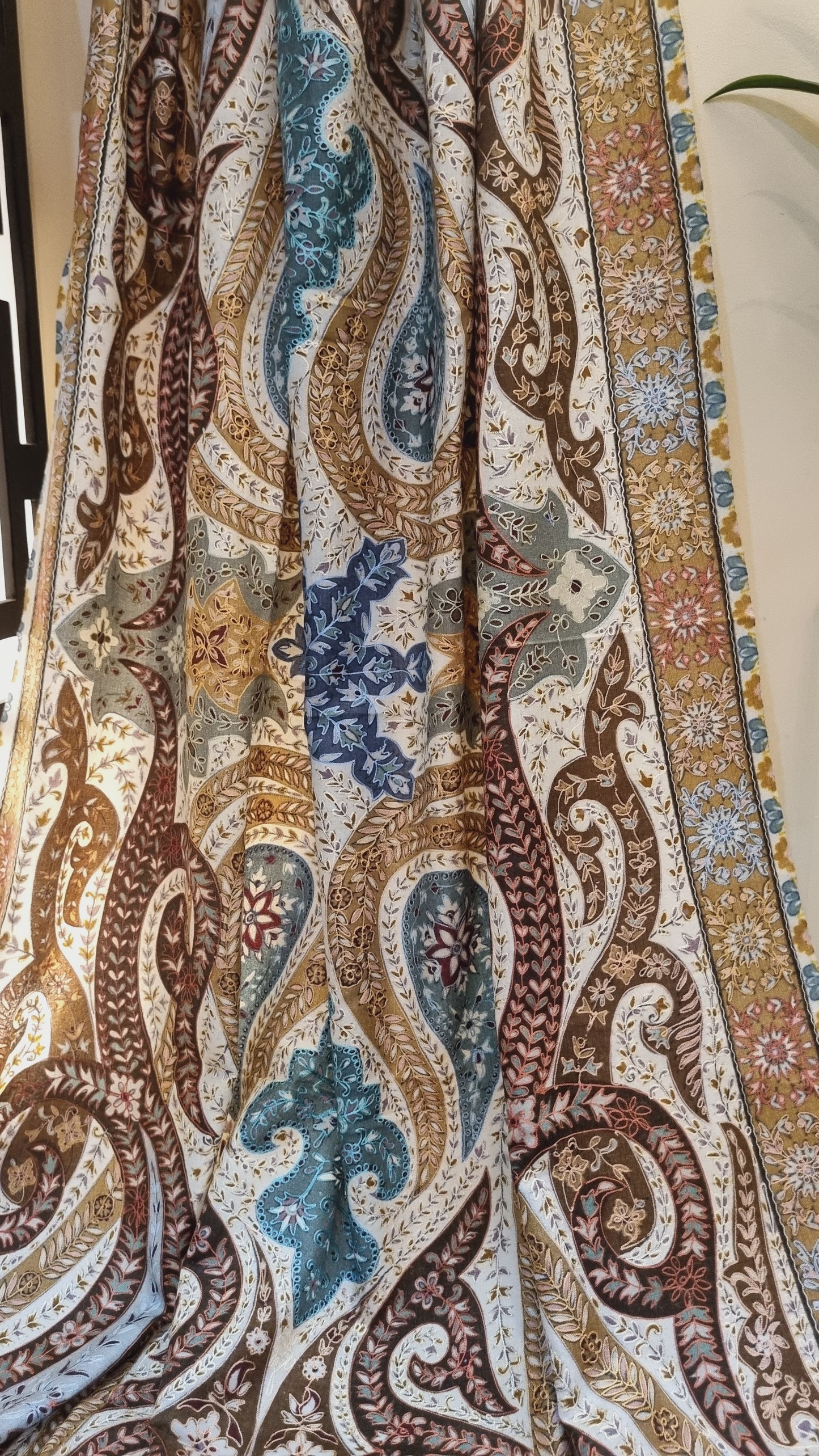 Reelkar pashmina shawl