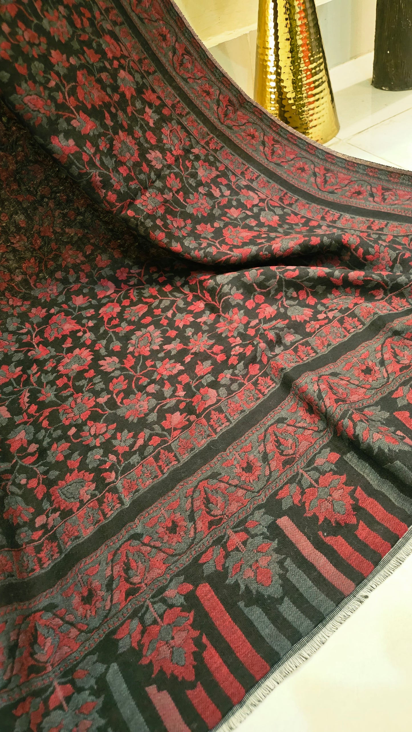 Reversible moonlight kaani: Pashmina