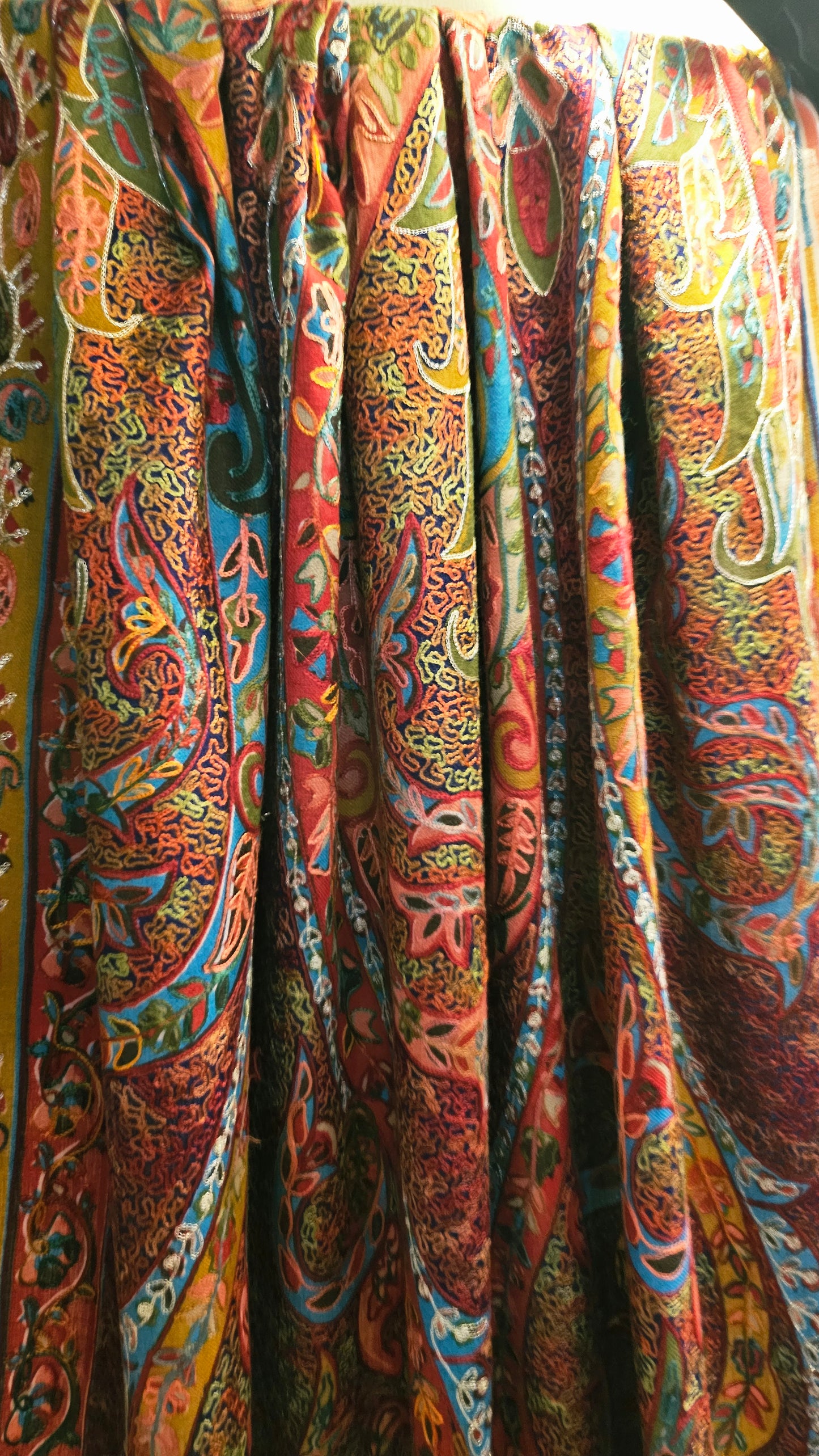 Reelkar embroidered: Pashmina