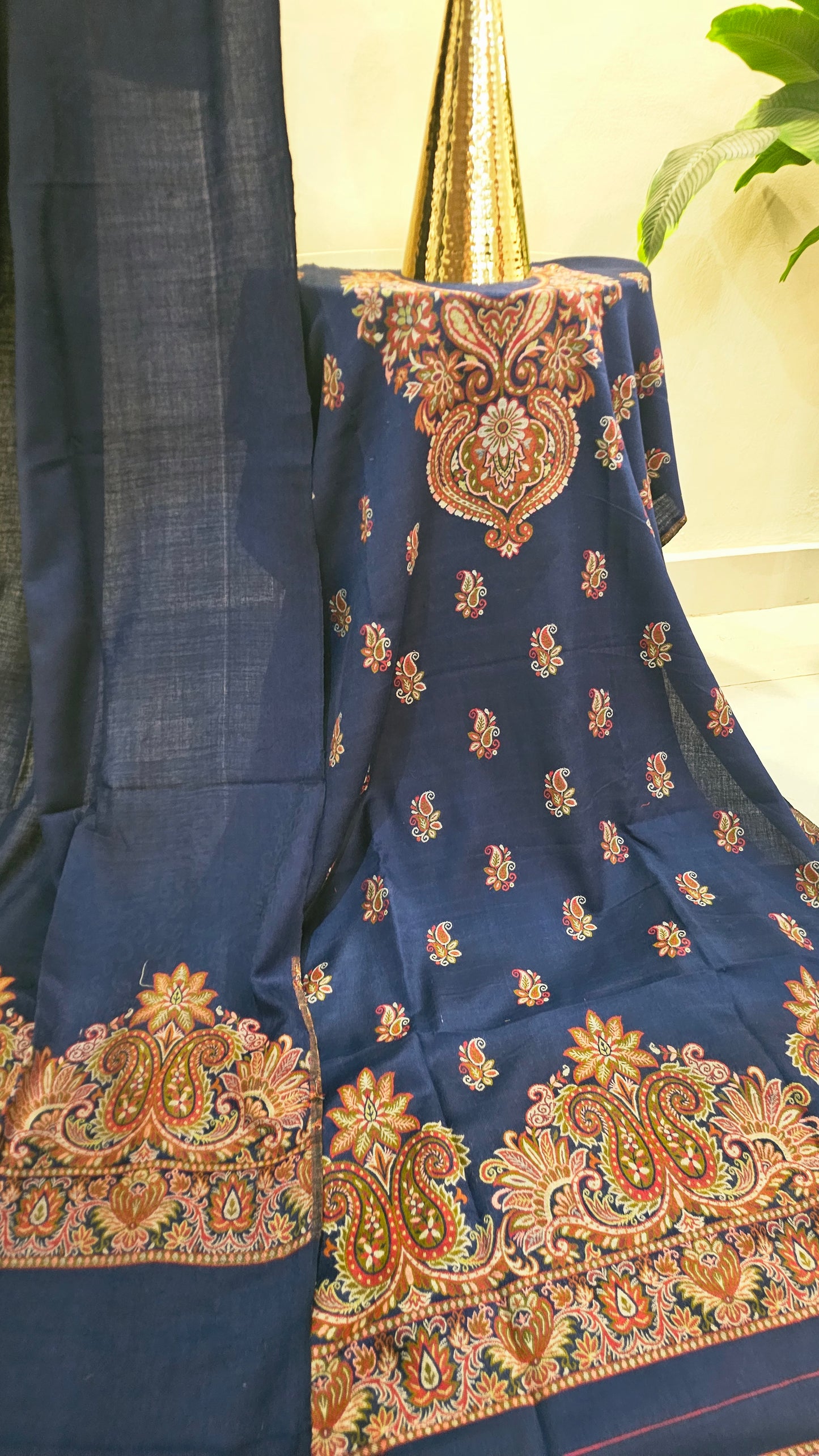 Kaani suit: Pashmina