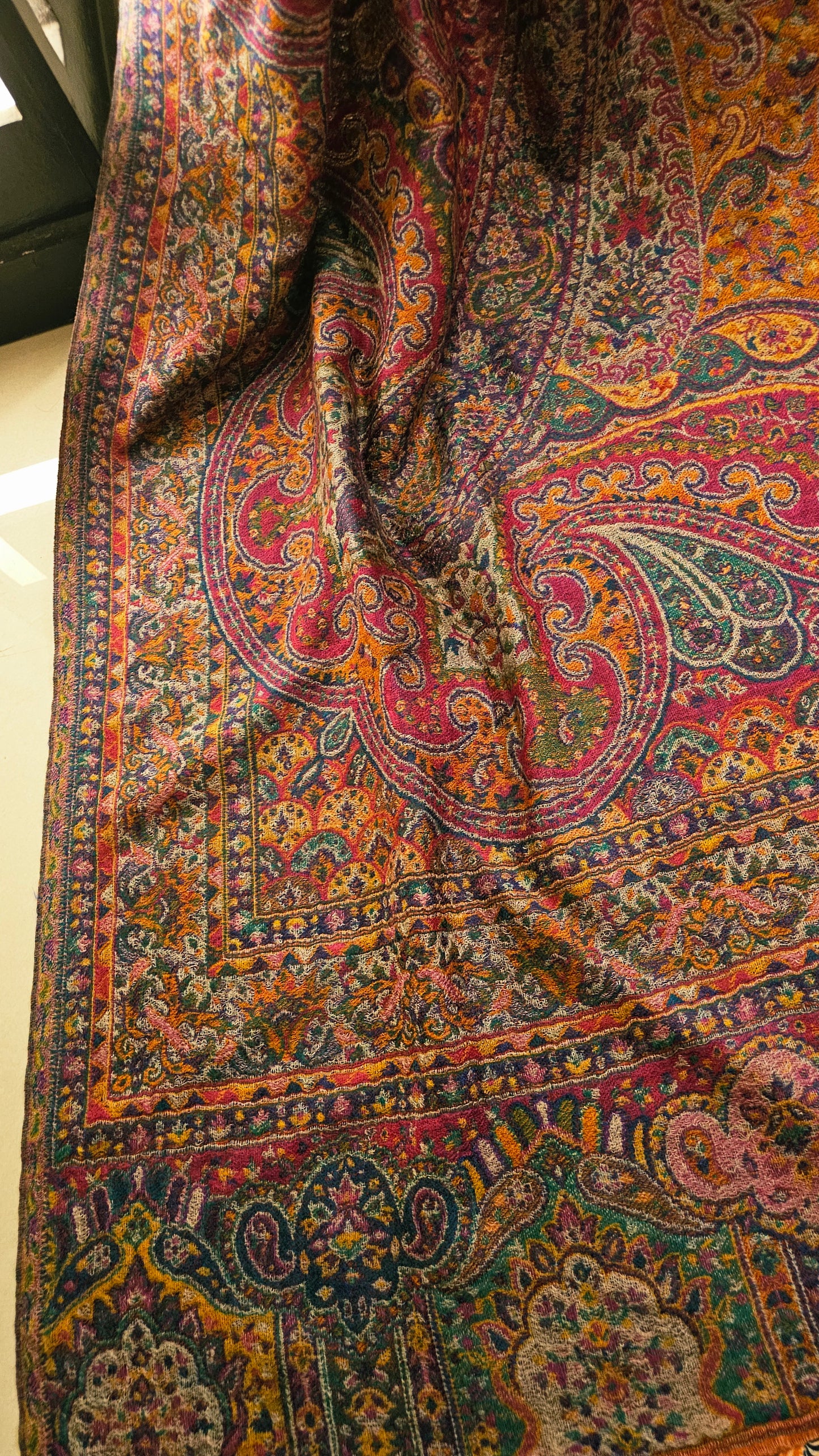 Reversible Persian kaani: Pashmina