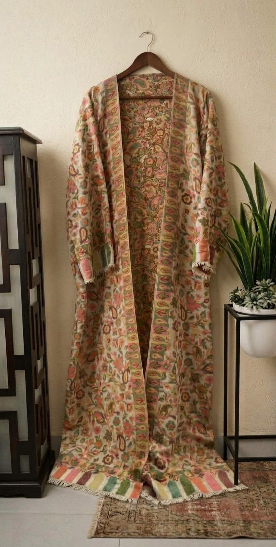 Kaani coat: Pashmina