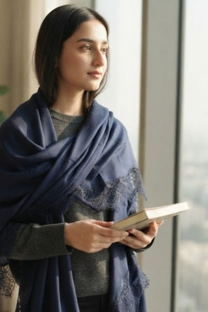 Chantilly shawl: Pashmina