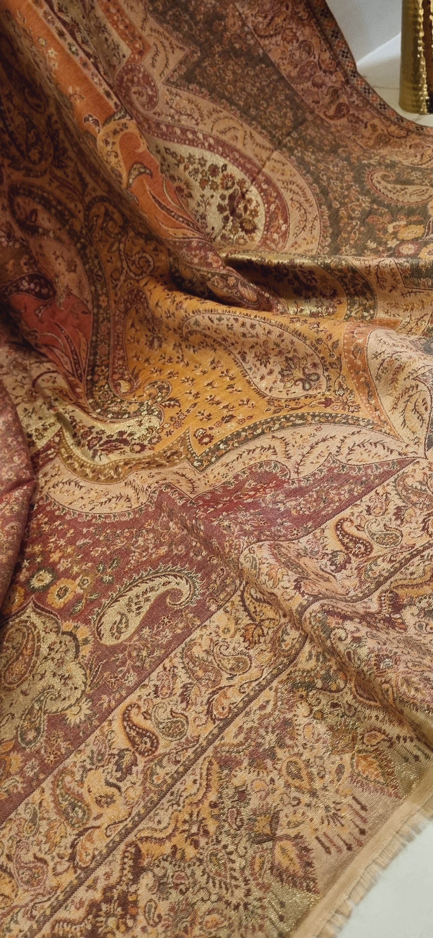 Reversible gandhara kaani shawl